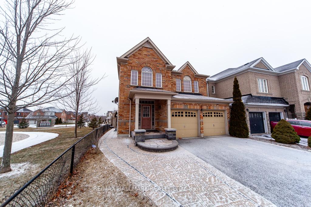 Photo 2 of 2 Decourcy Ireland Circle, Ajax, Northeast Ajax — HOMEH