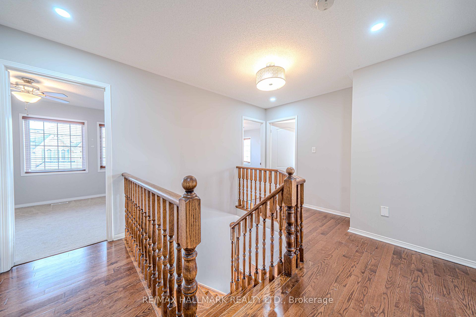 Photo 23 of 2 Decourcy Ireland Circle, Ajax, Northeast Ajax — HOMEH