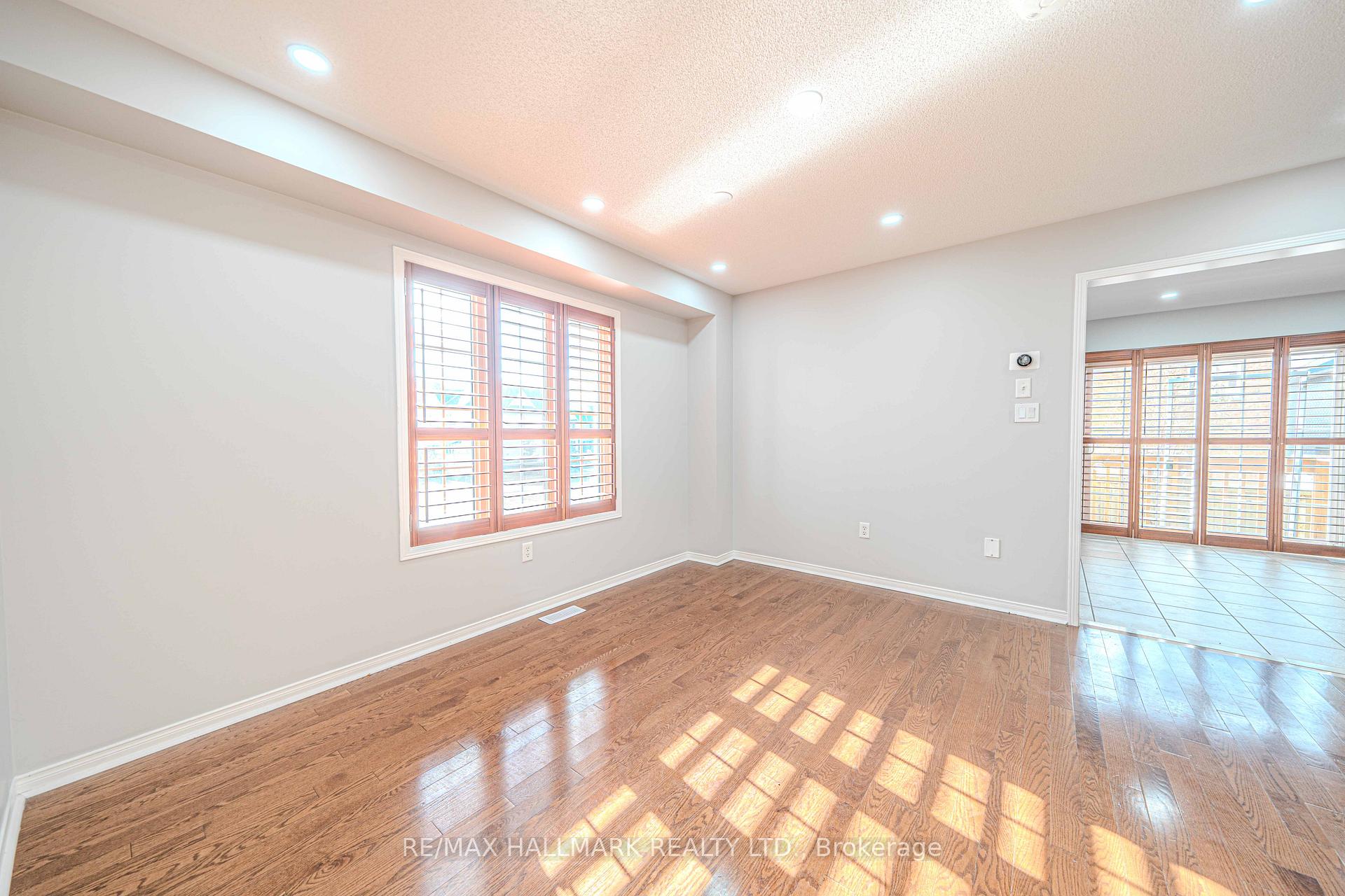 Photo 36 of 2 Decourcy Ireland Circle, Ajax, Northeast Ajax — HOMEH
