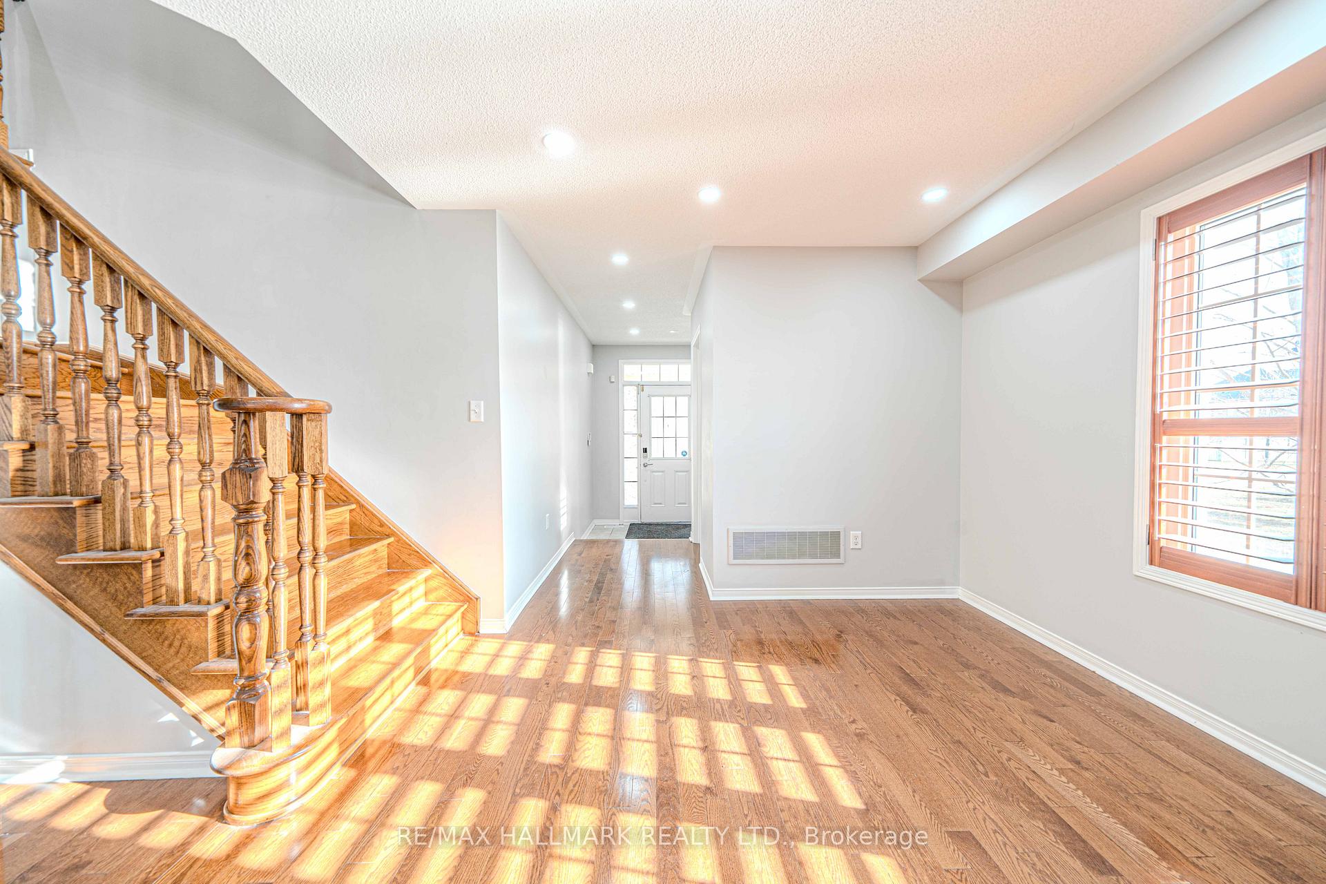 Photo 32 of 2 Decourcy Ireland Circle, Ajax, Northeast Ajax — HOMEH