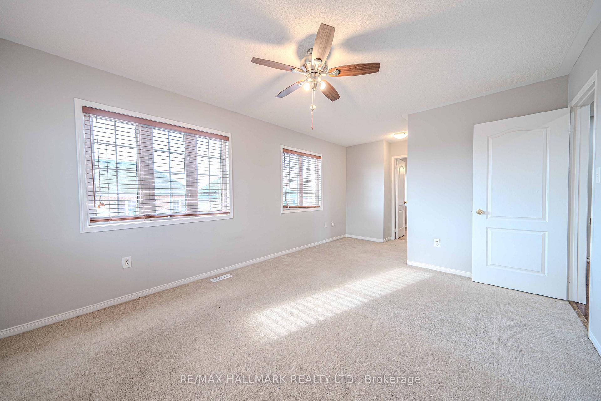 Photo 37 of 2 Decourcy Ireland Circle, Ajax, Northeast Ajax — HOMEH
