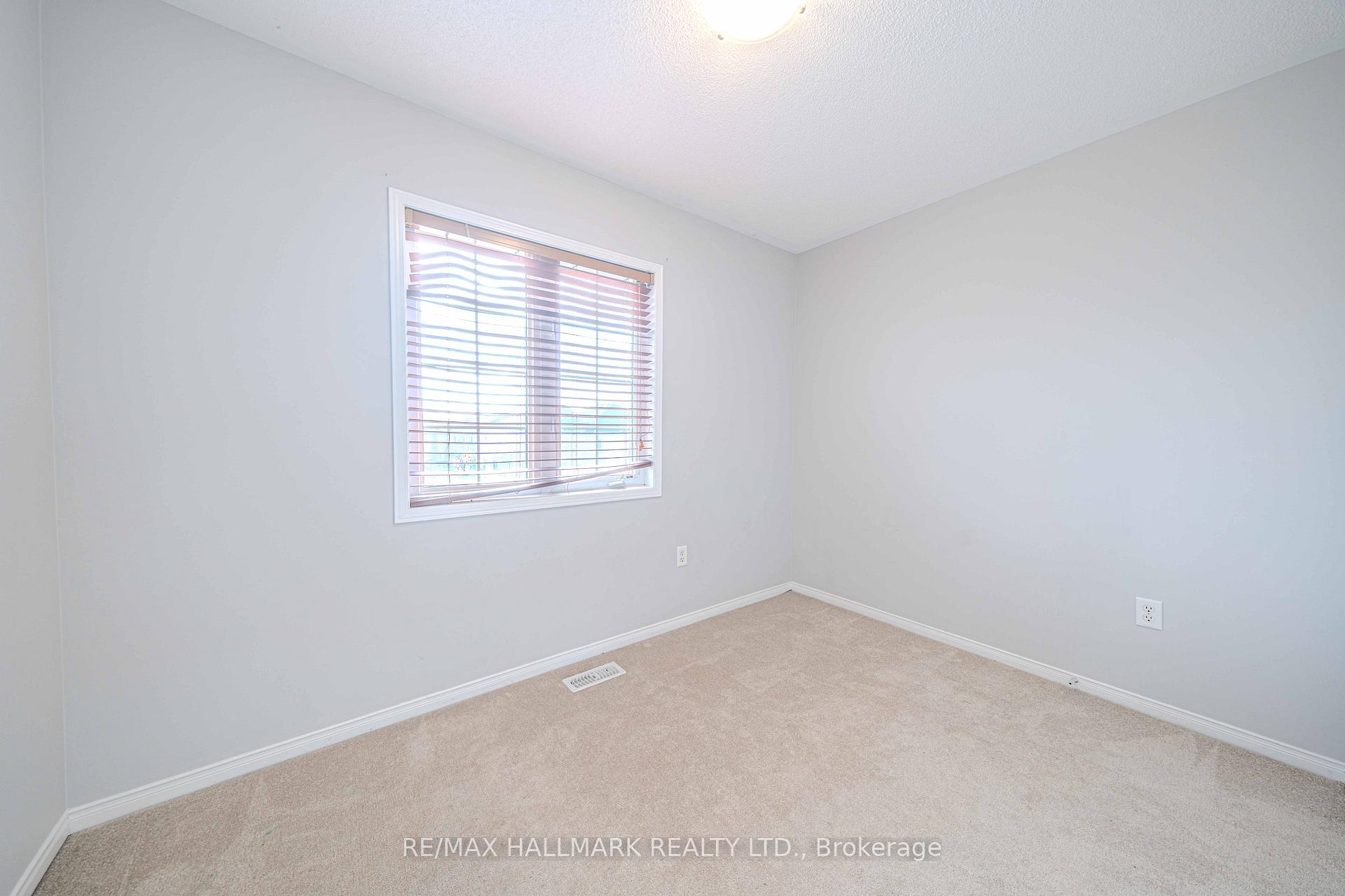 Photo 38 of 2 Decourcy Ireland Circle, Ajax, Northeast Ajax — HOMEH