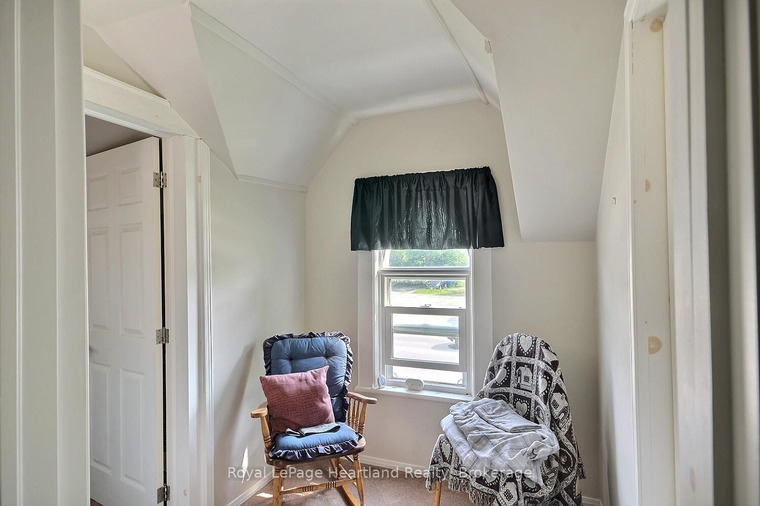 Photo 12 of 378 Victoria Street, Central Huron, Clinton — HOMEH