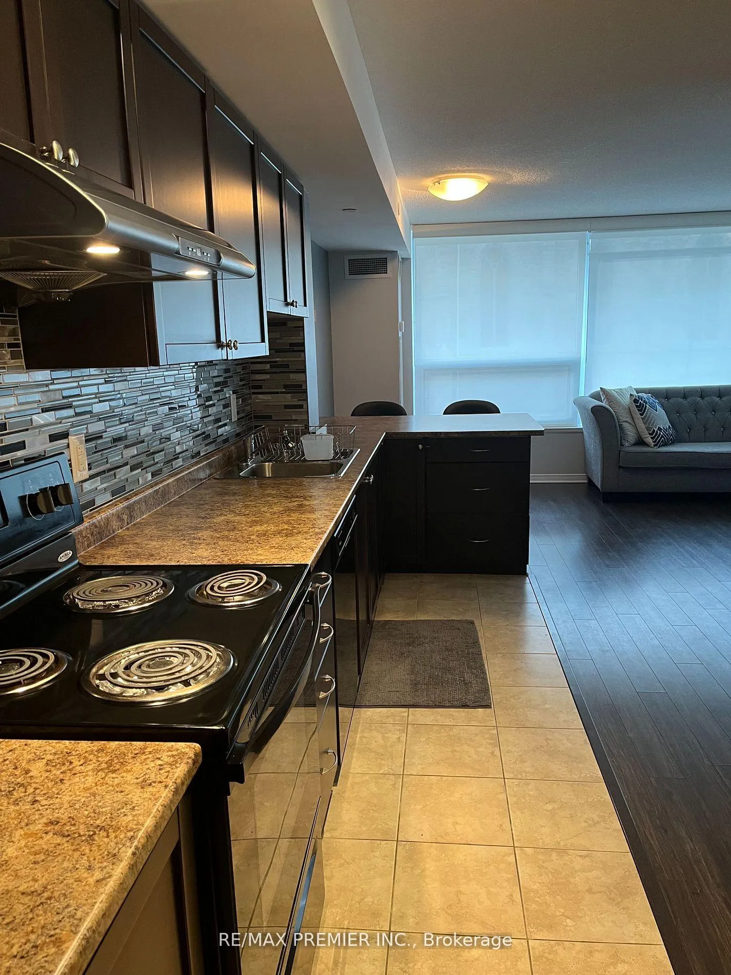 Photo 4 of Unit 212, 121 Queen Street, Kingston, East of Sir John A. Blvd — HOMEH