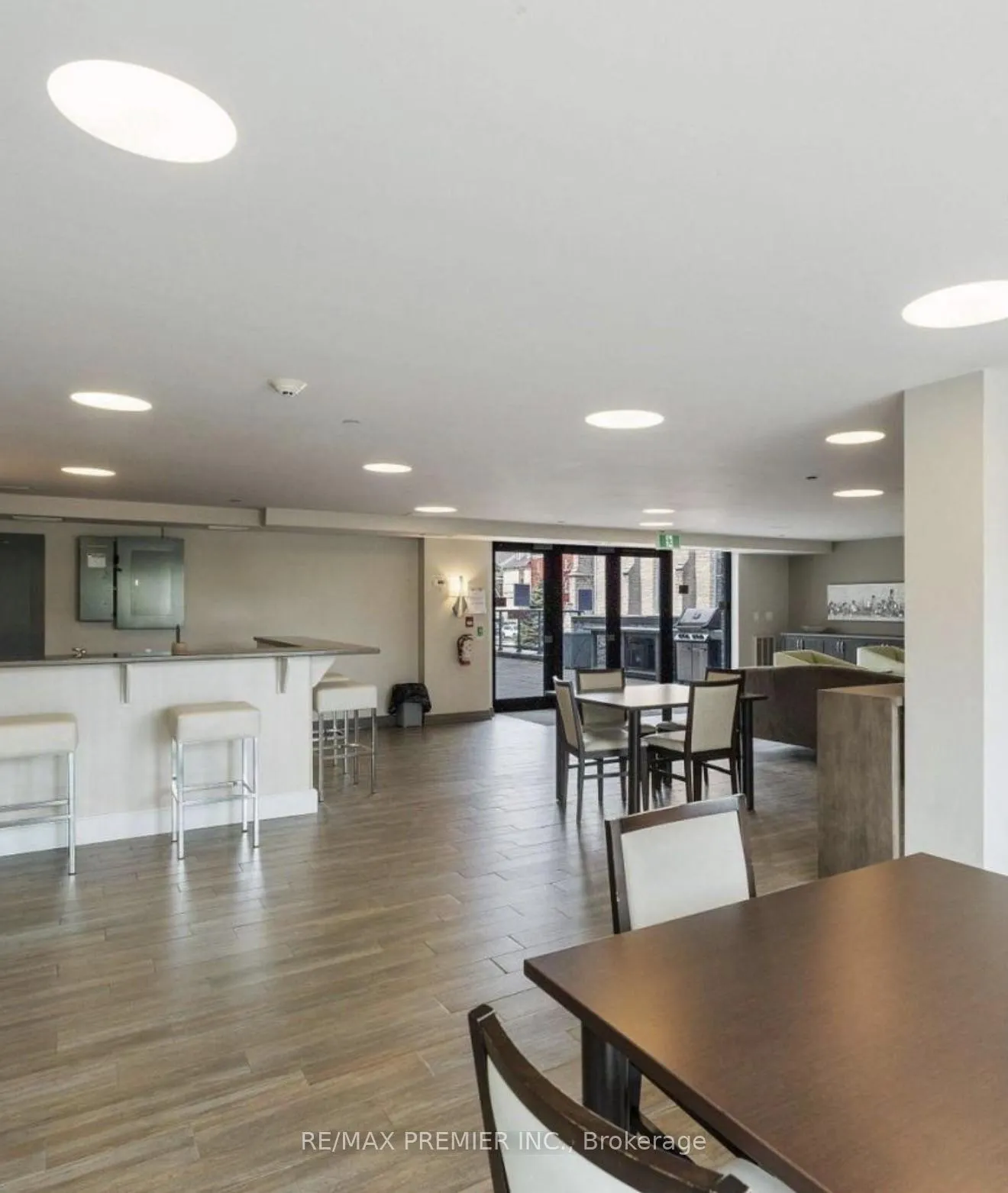 Photo 12 of Unit 212, 121 Queen Street, Kingston, East of Sir John A. Blvd — HOMEH