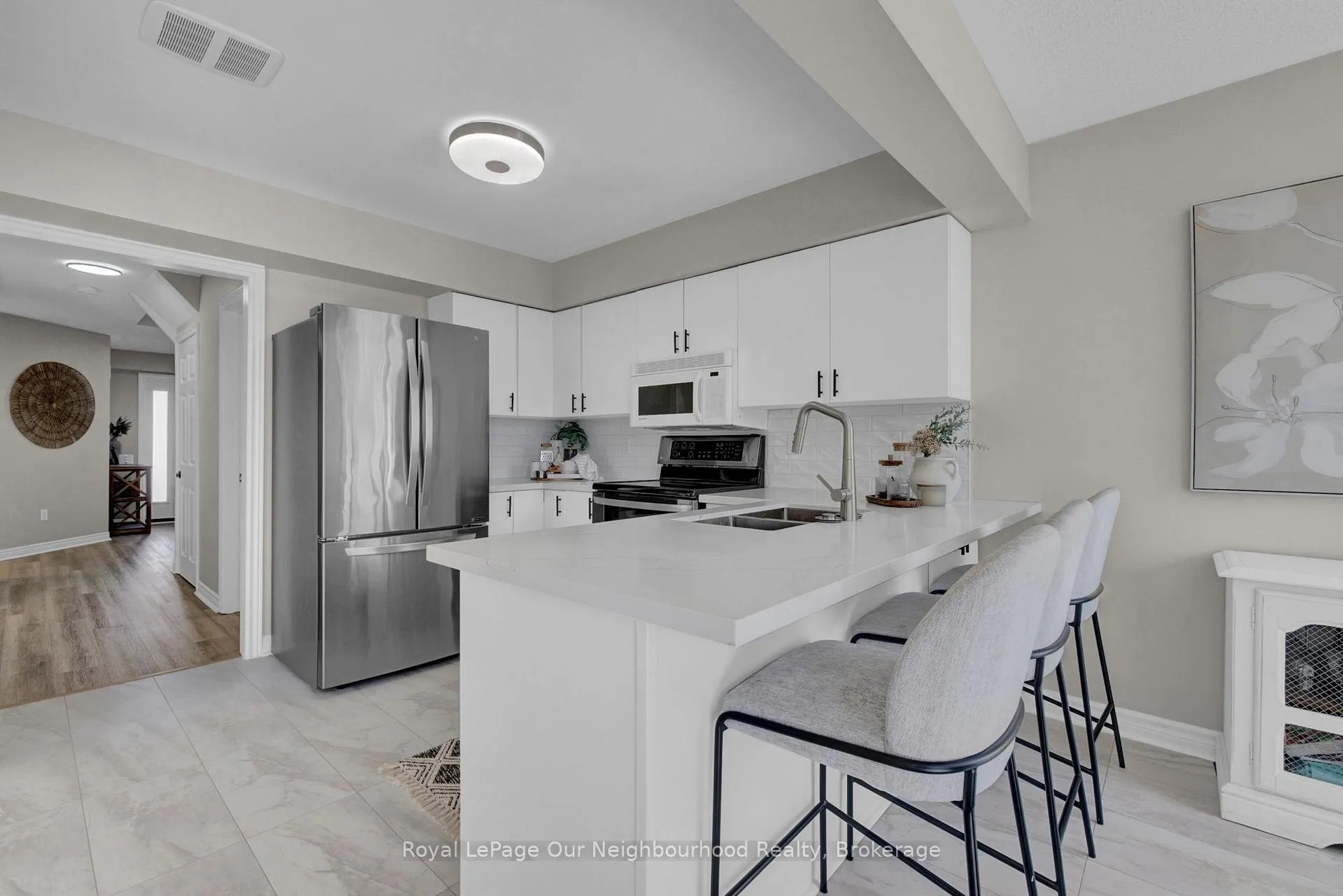 Photo 7 of 31 Brownstone Crescent, Clarington, Courtice — HOMEH