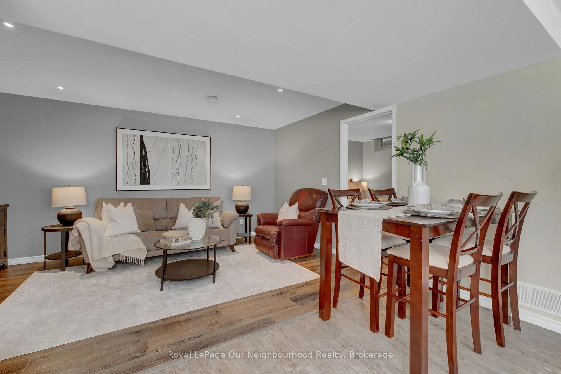 Photo 33 of 31 Brownstone Crescent, Clarington, Courtice — HOMEH