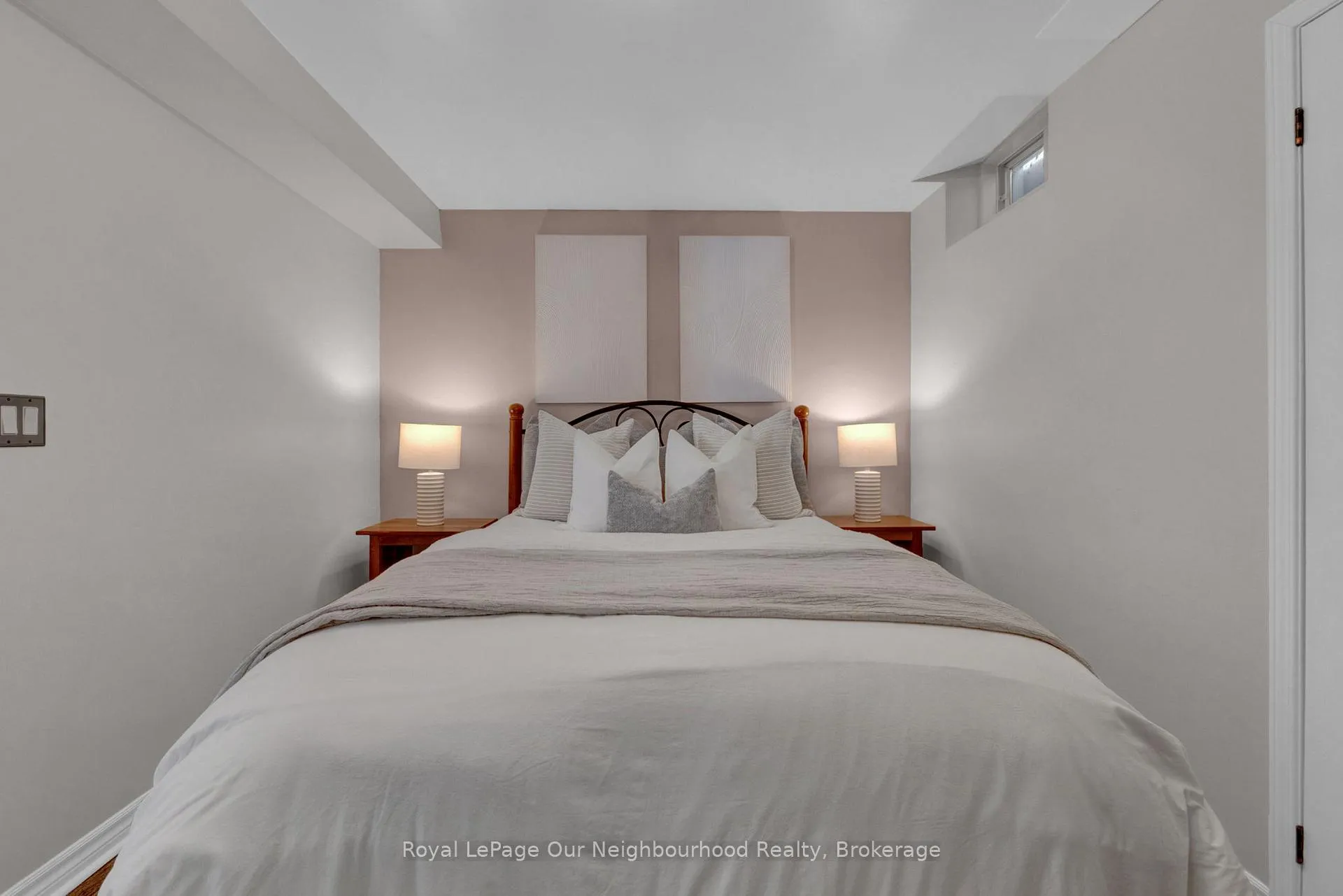 Photo 34 of 31 Brownstone Crescent, Clarington, Courtice — HOMEH