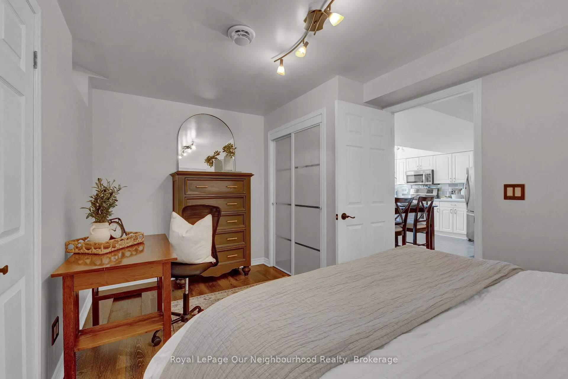Photo 35 of 31 Brownstone Crescent, Clarington, Courtice — HOMEH