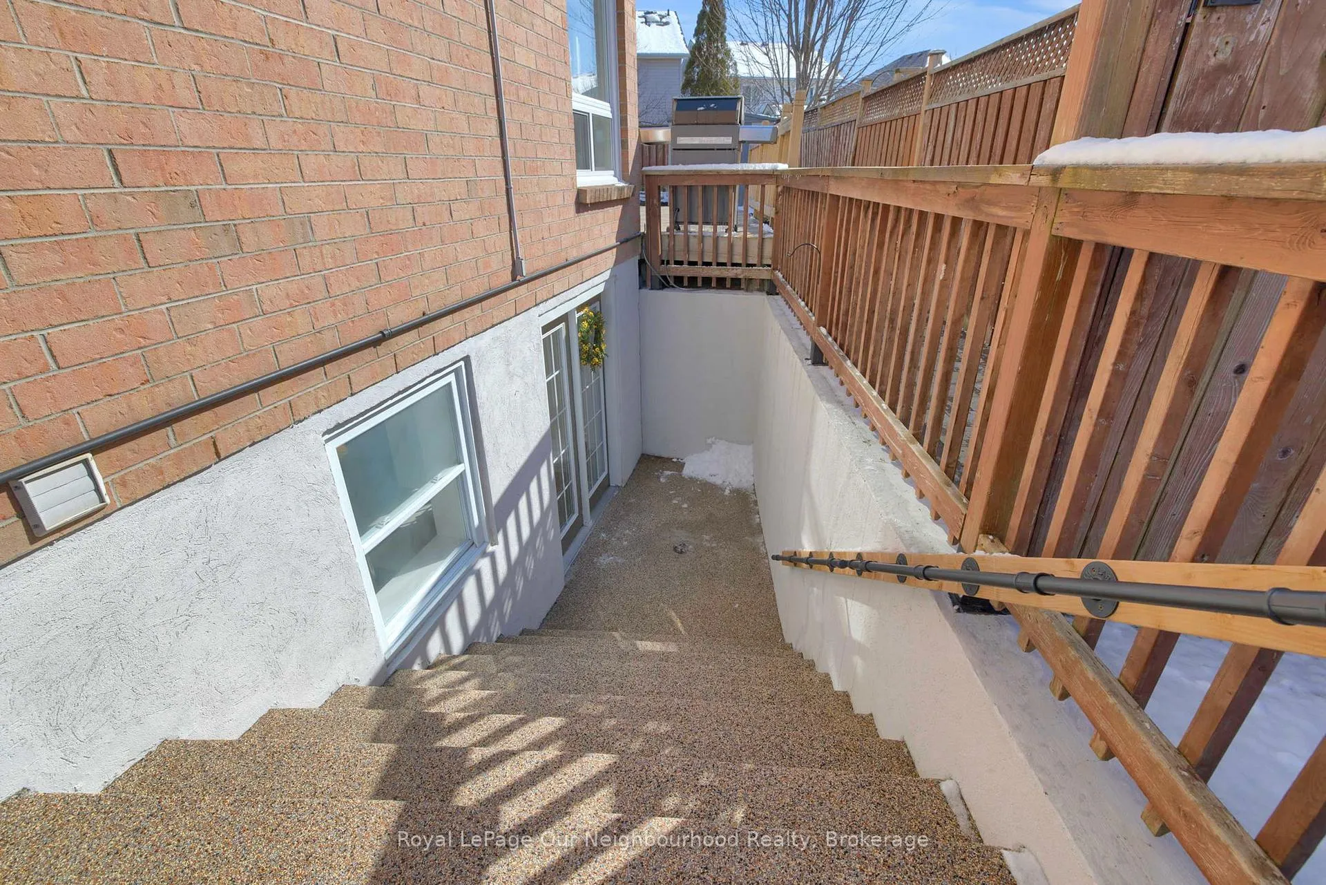 Photo 43 of 31 Brownstone Crescent, Clarington, Courtice — HOMEH