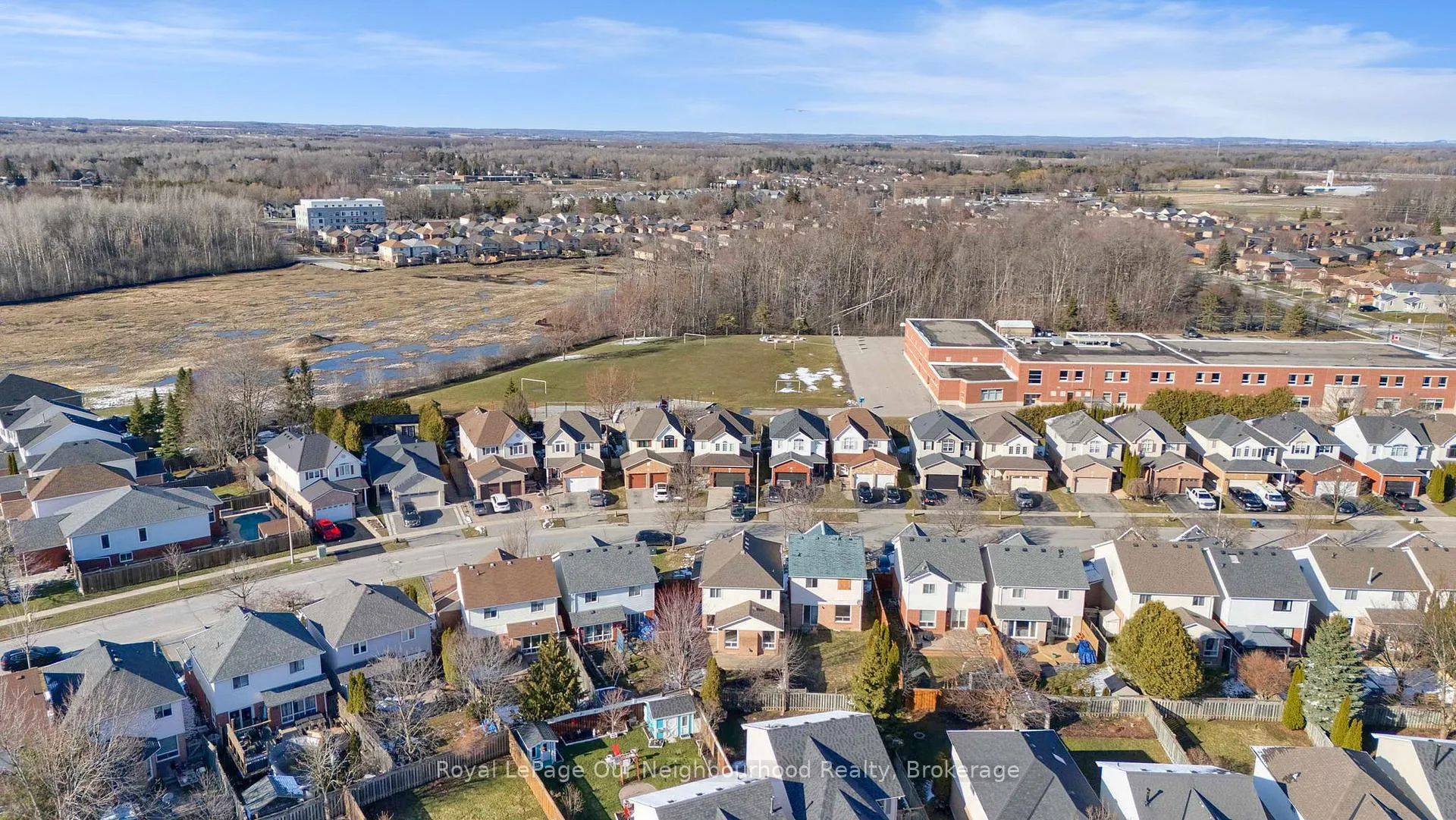 Photo 48 of 31 Brownstone Crescent, Clarington, Courtice — HOMEH