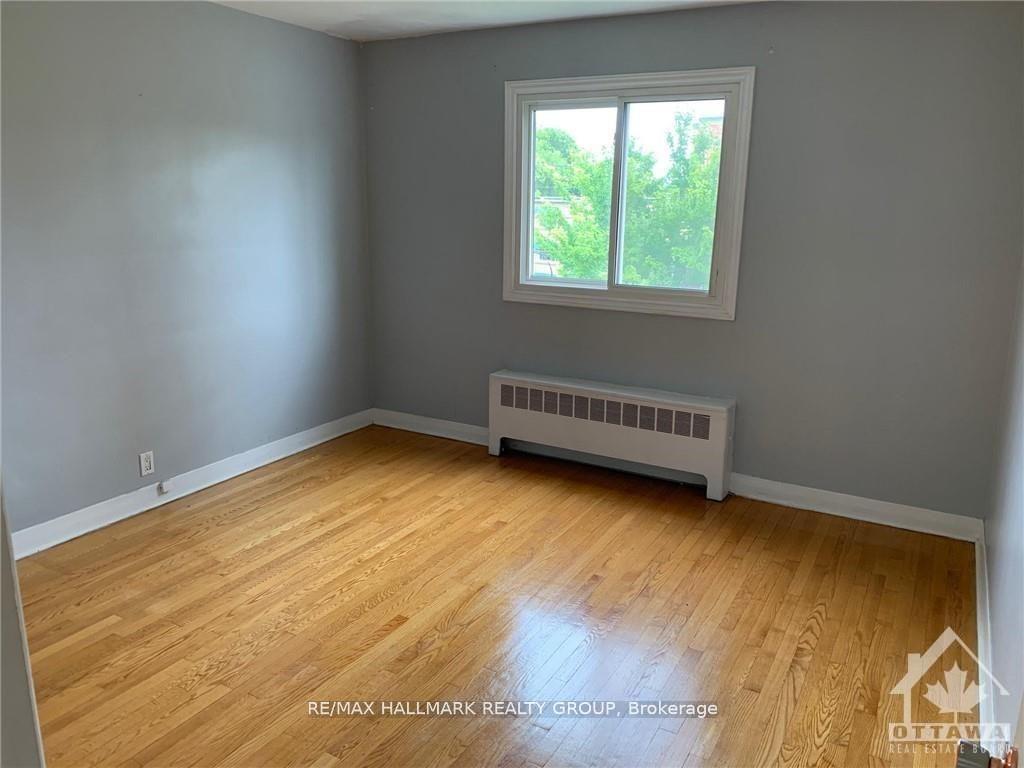 Photo 6 of Unit 3, 1064 Merivale Road, Ottawa, Carlington — HOMEH