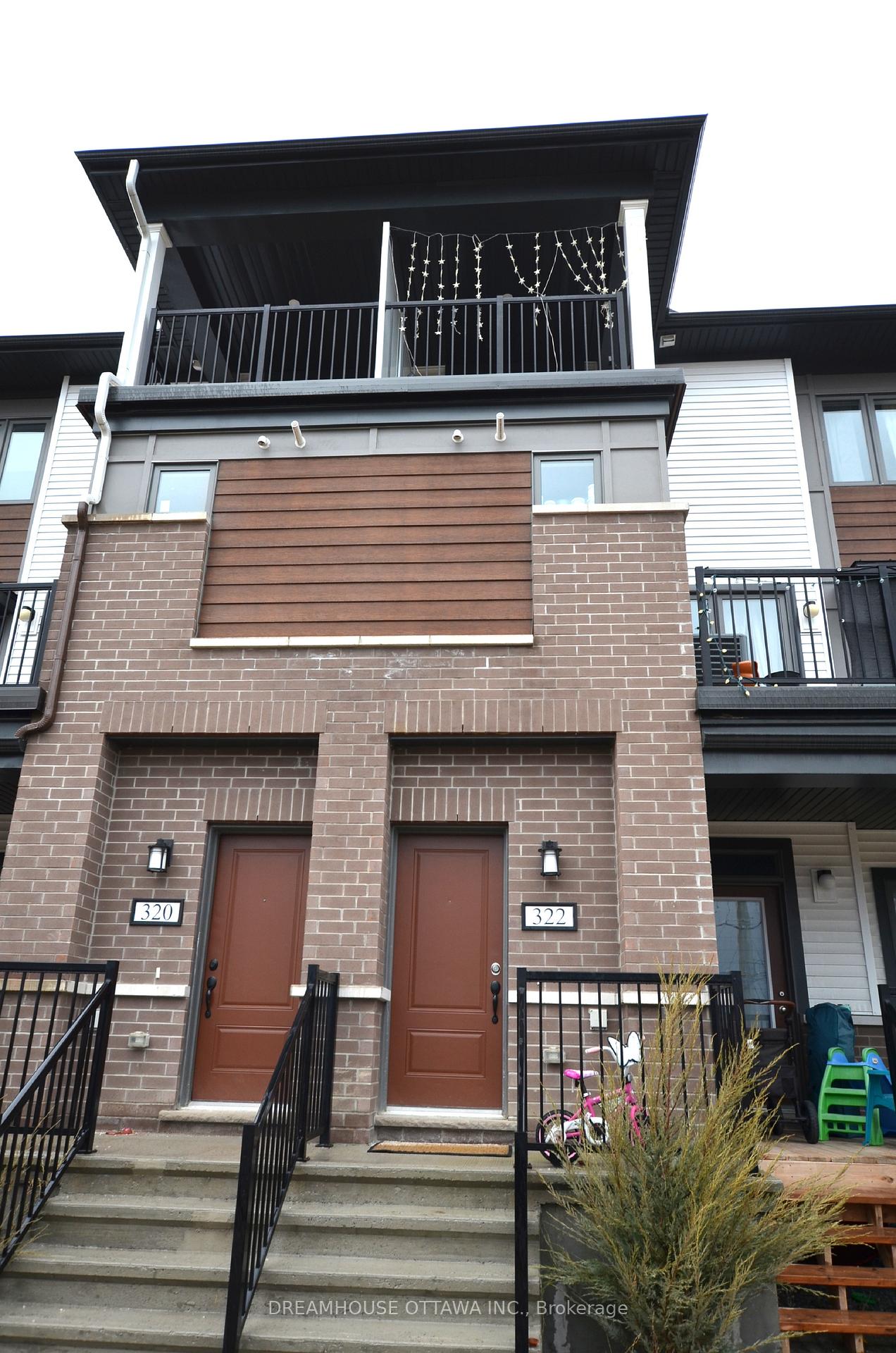 Photo 1 of 322 Pilot Private, Ottawa, Kanata - Emerald Meadows/Trailwest — HOMEH