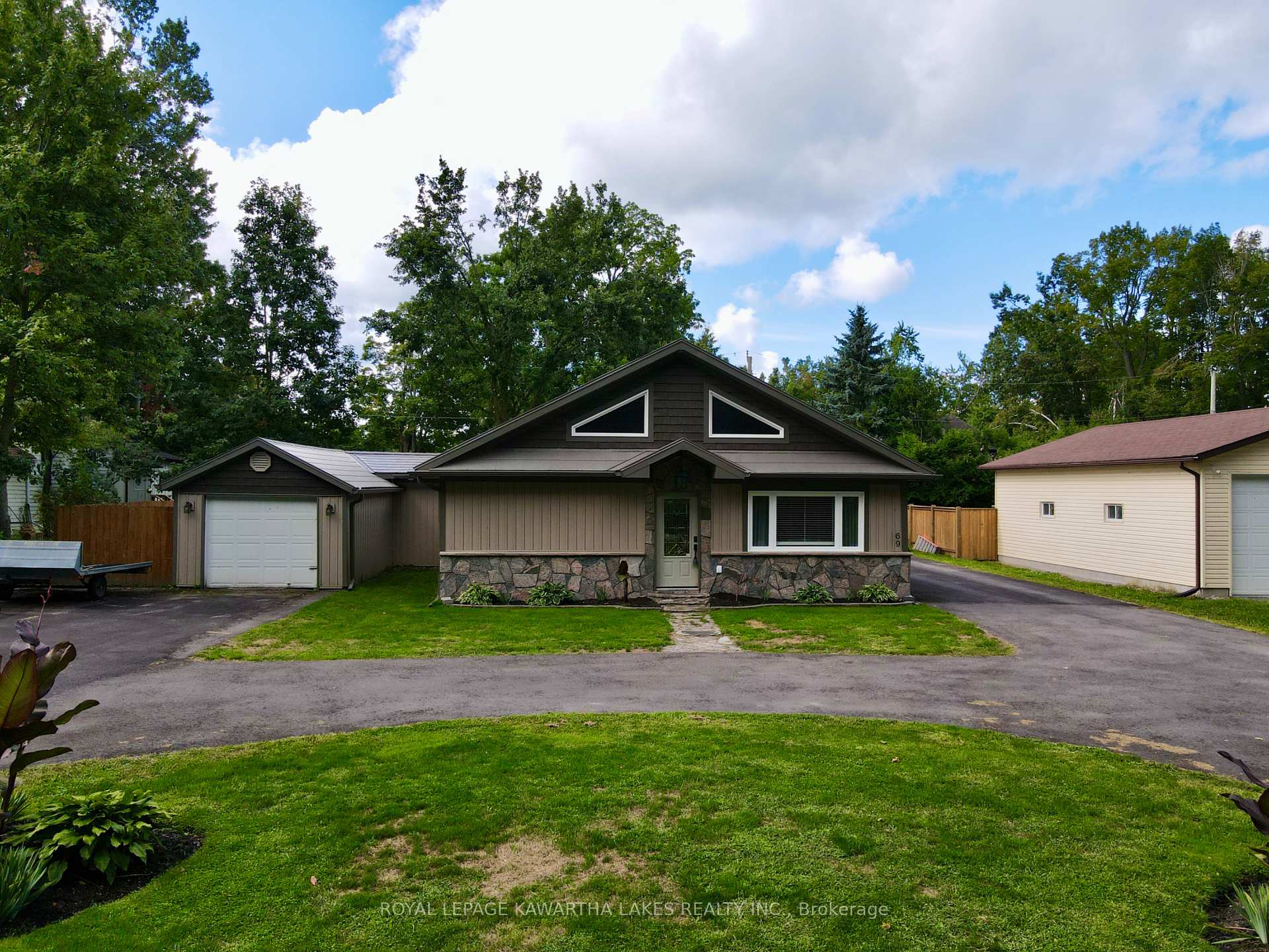 Photo 3 of 69 Seventh Street, Brock, Beaverton — HOMEH