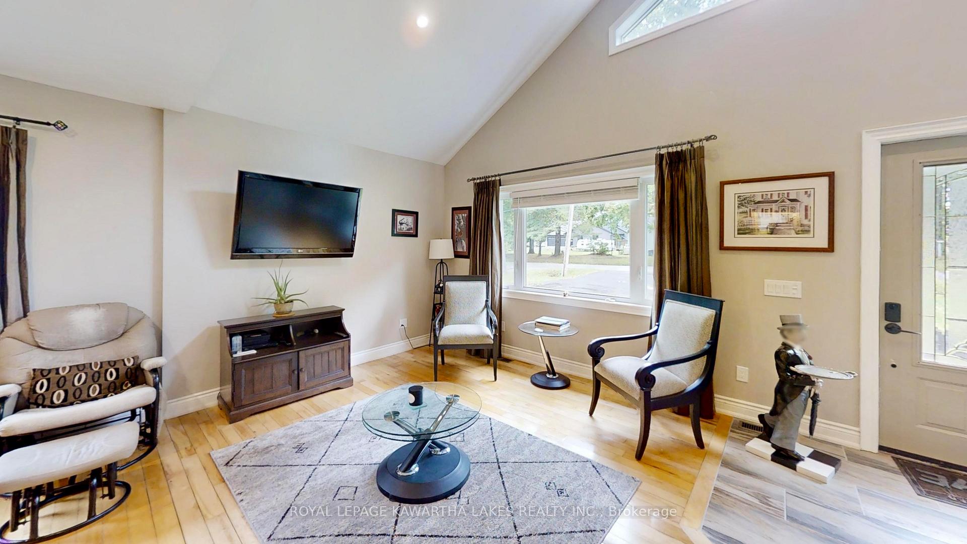 Photo 8 of 69 Seventh Street, Brock, Beaverton — HOMEH