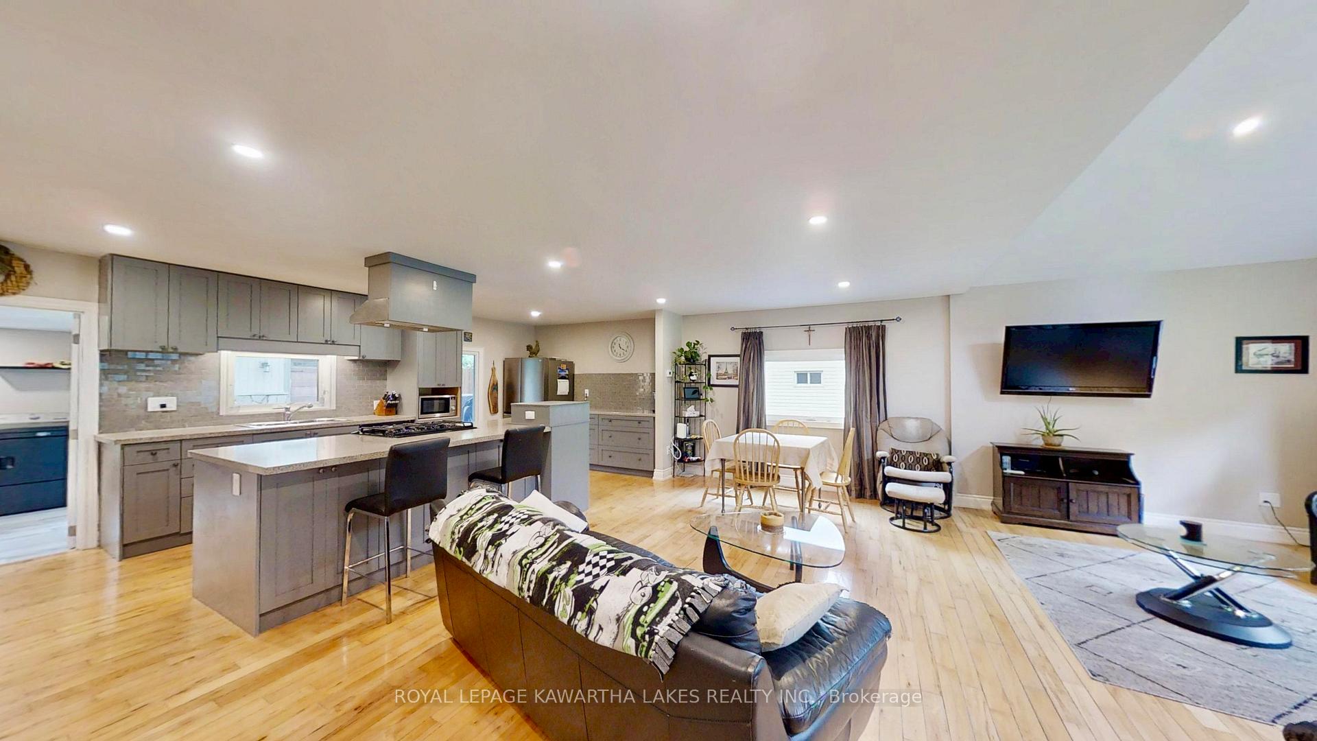 Photo 23 of 69 Seventh Street, Brock, Beaverton — HOMEH