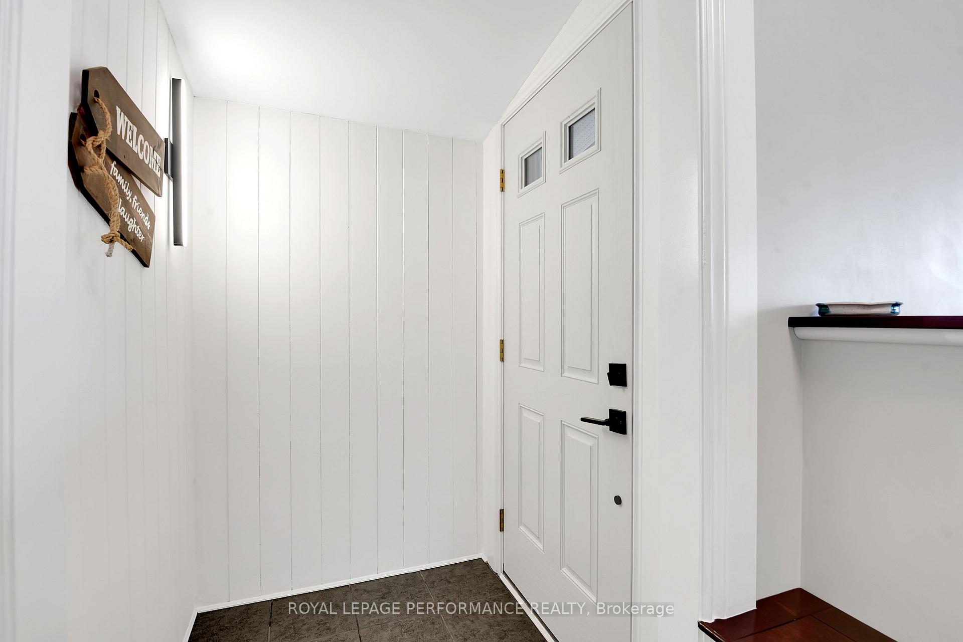 Photo 3 of 2086 Valley Drive, Ottawa, Elmvale Acres/Urbandale — HOMEH