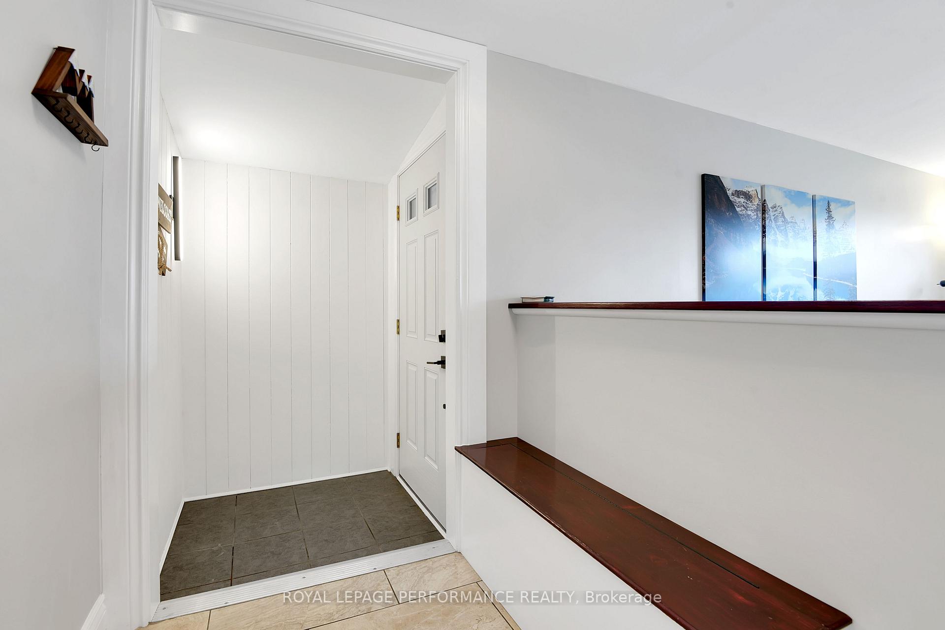 Photo 9 of 2086 Valley Drive, Ottawa, Elmvale Acres/Urbandale — HOMEH
