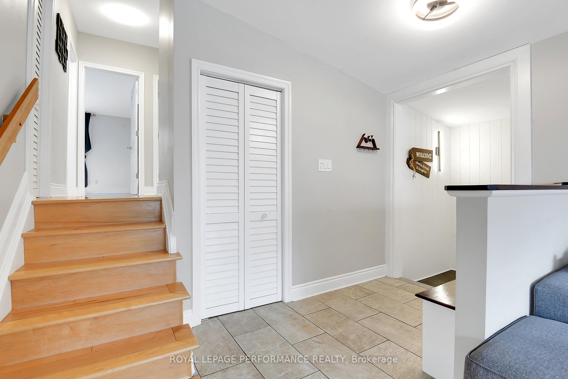 Photo 5 of 2086 Valley Drive, Ottawa, Elmvale Acres/Urbandale — HOMEH