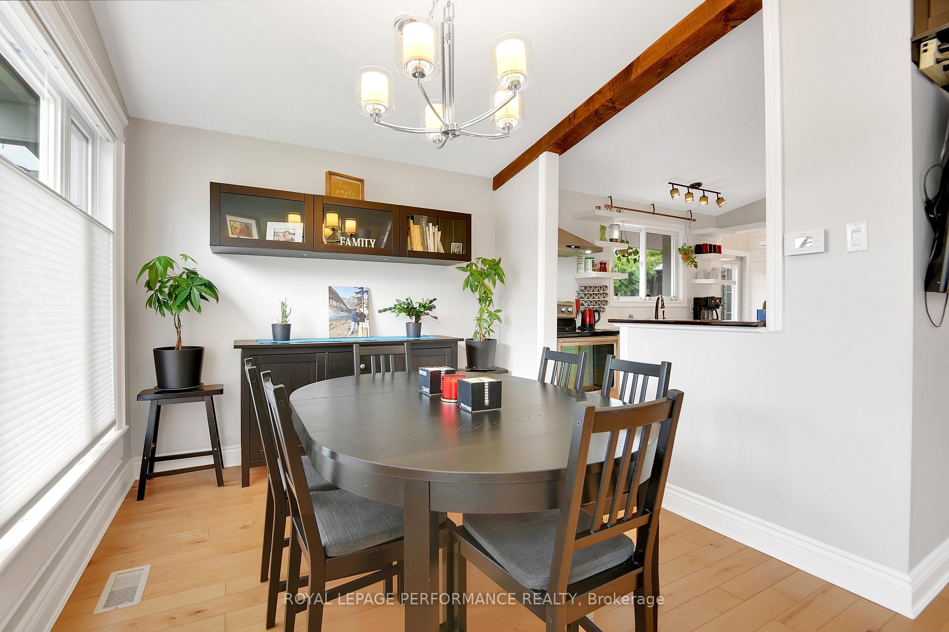 Photo 10 of 2086 Valley Drive, Ottawa, Elmvale Acres/Urbandale — HOMEH