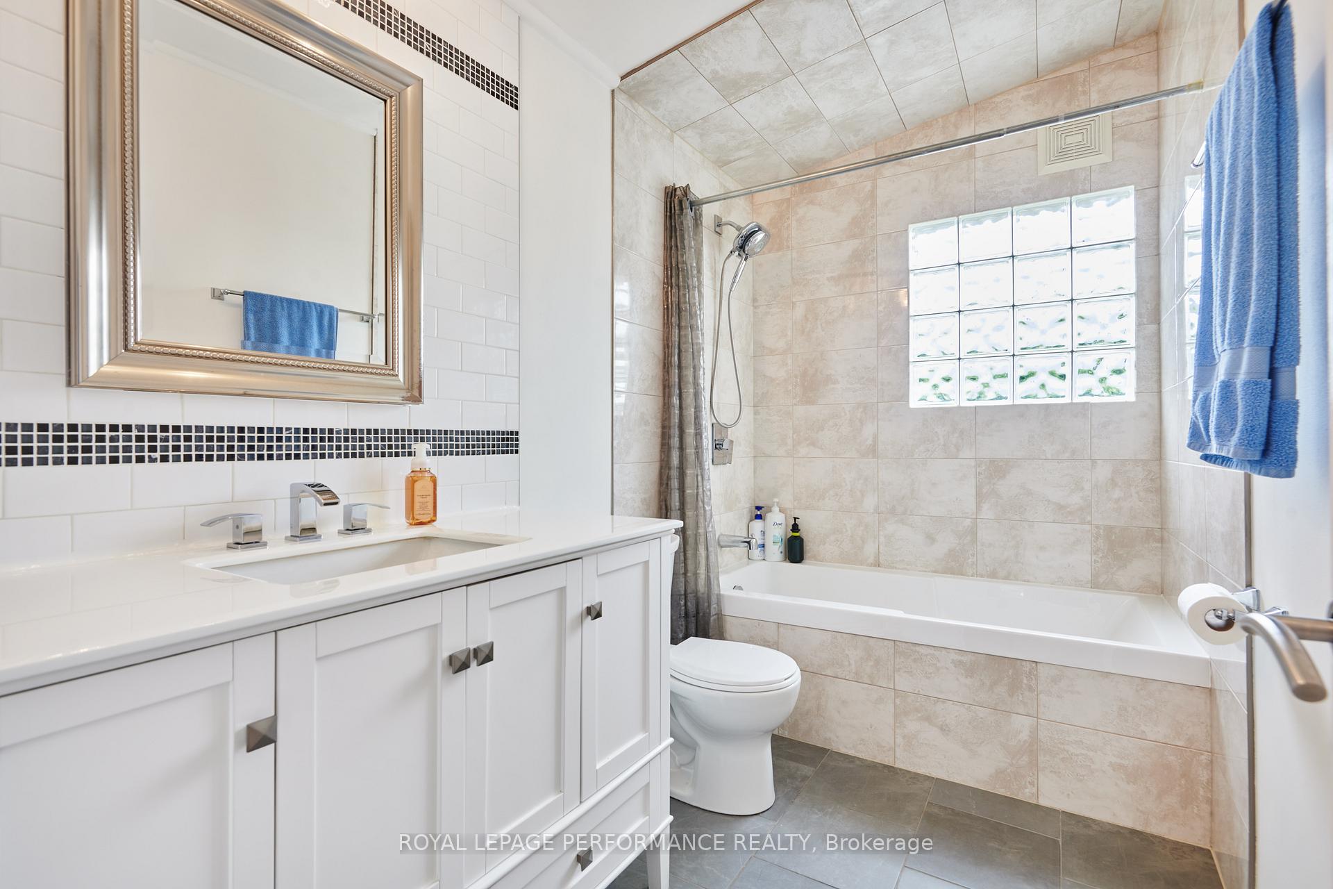Photo 23 of 2086 Valley Drive, Ottawa, Elmvale Acres/Urbandale — HOMEH