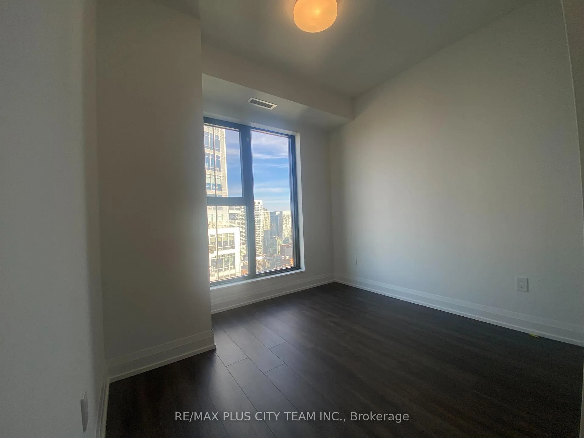 Photo 9 of Unit 3010, 20 Soudan Avenue, Toronto, Mount Pleasant West — HOMEH