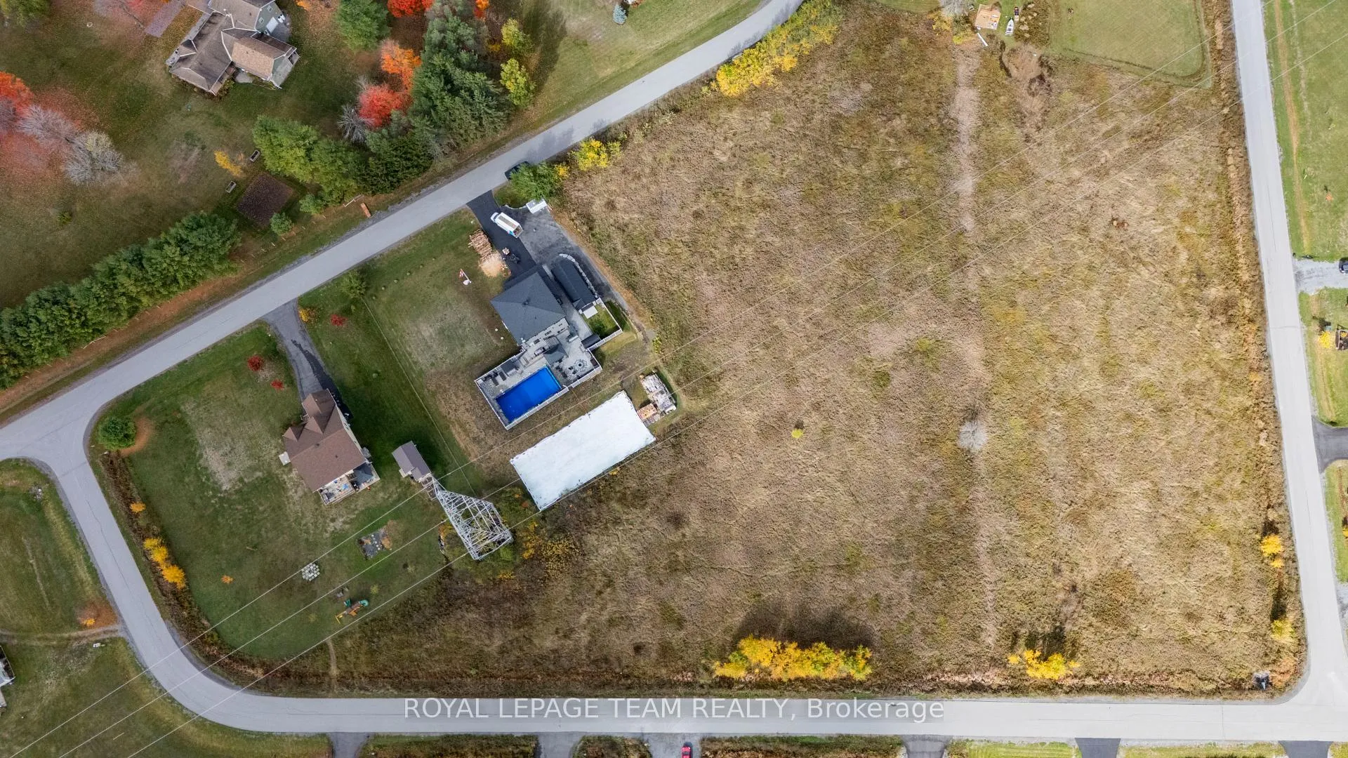 Photo 3 of 77 Learmonth Avenue, Ottawa, Fitzroy — HOMEH
