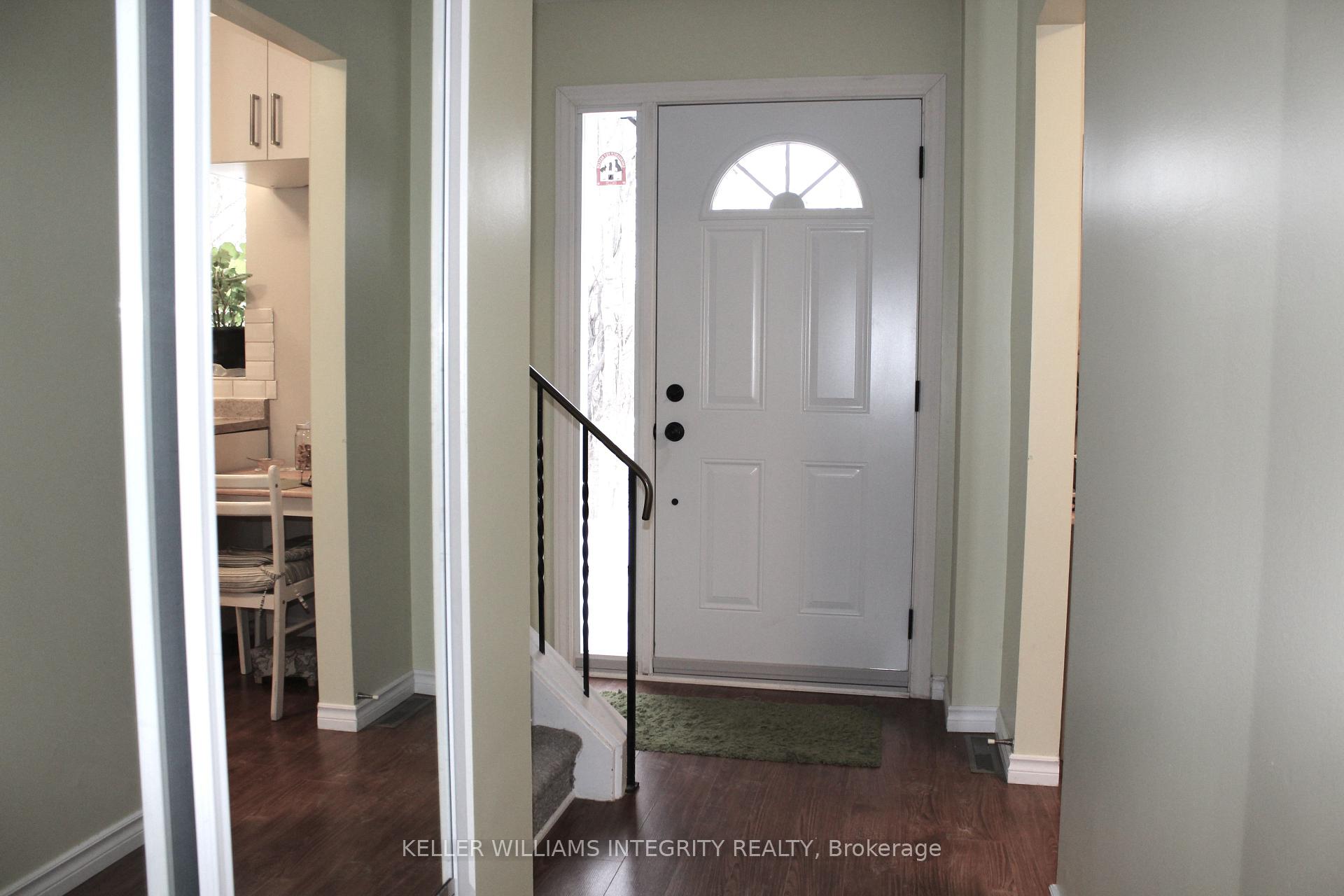 Photo 14 of Unit B, 438 Moodie Drive, Ottawa, Westcliffe Estates — HOMEH