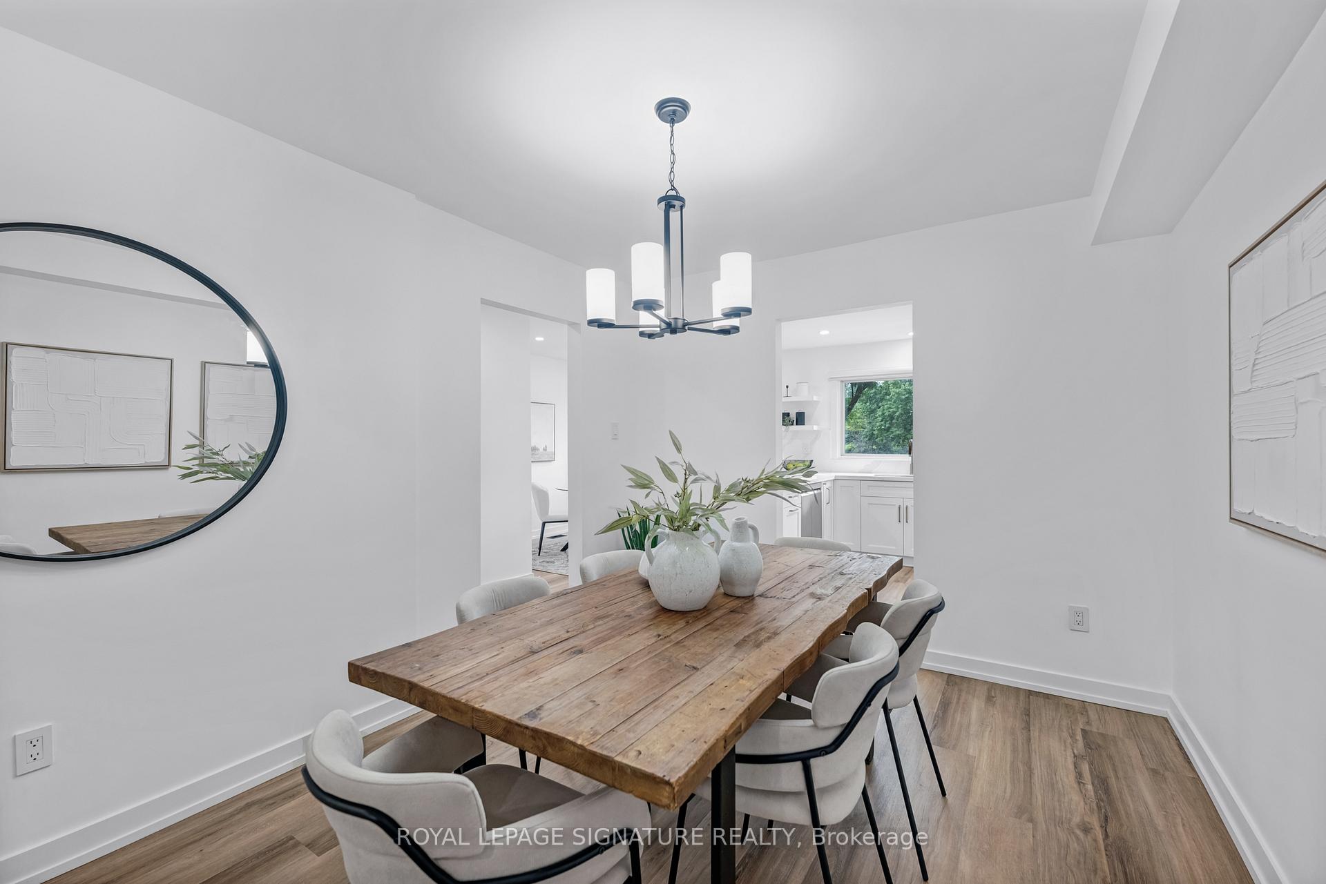 Photo 14 of Unit 6, 67 Poplar Crescent, Aurora, Aurora Highlands — HOMEH