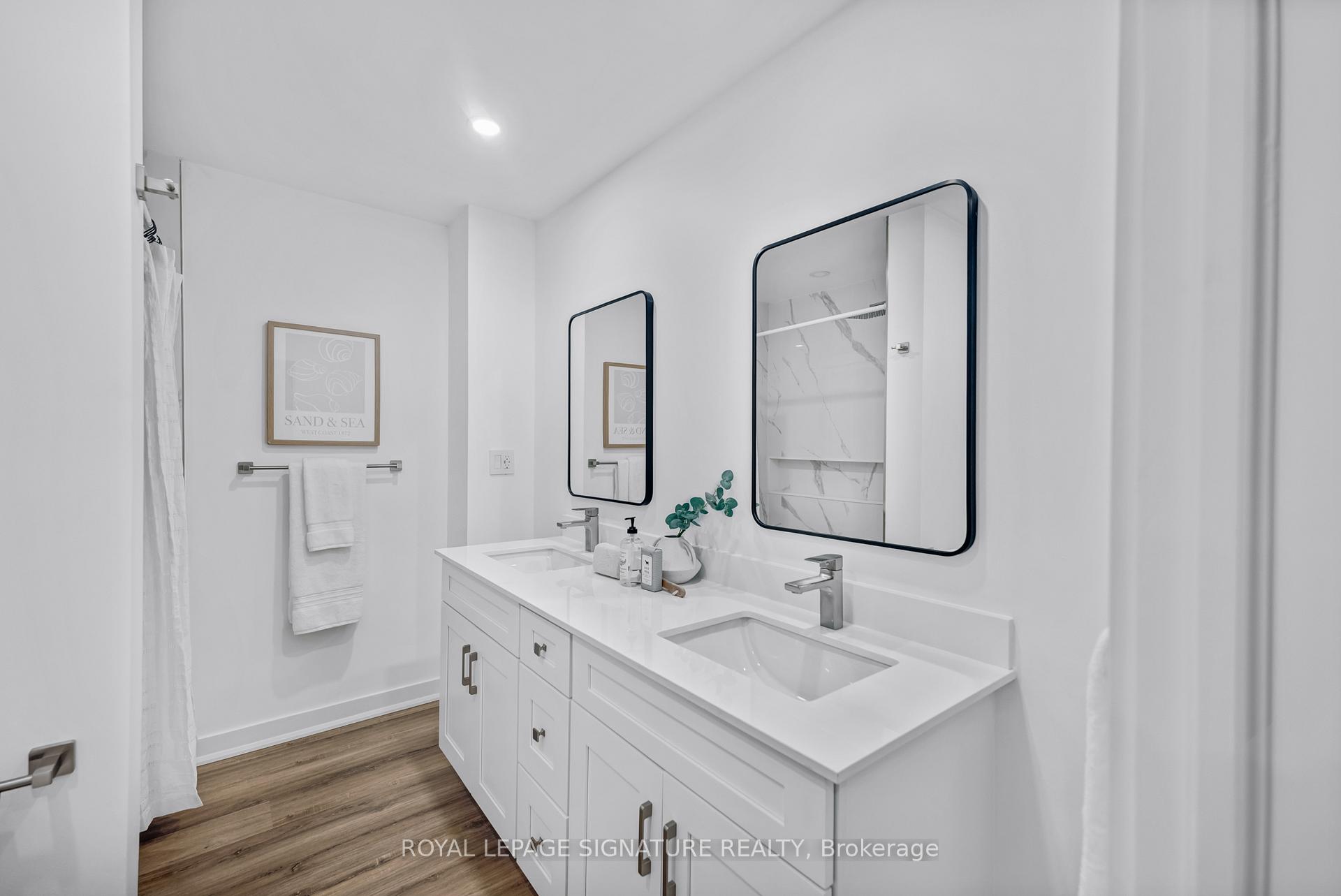 Photo 19 of Unit 6, 67 Poplar Crescent, Aurora, Aurora Highlands — HOMEH