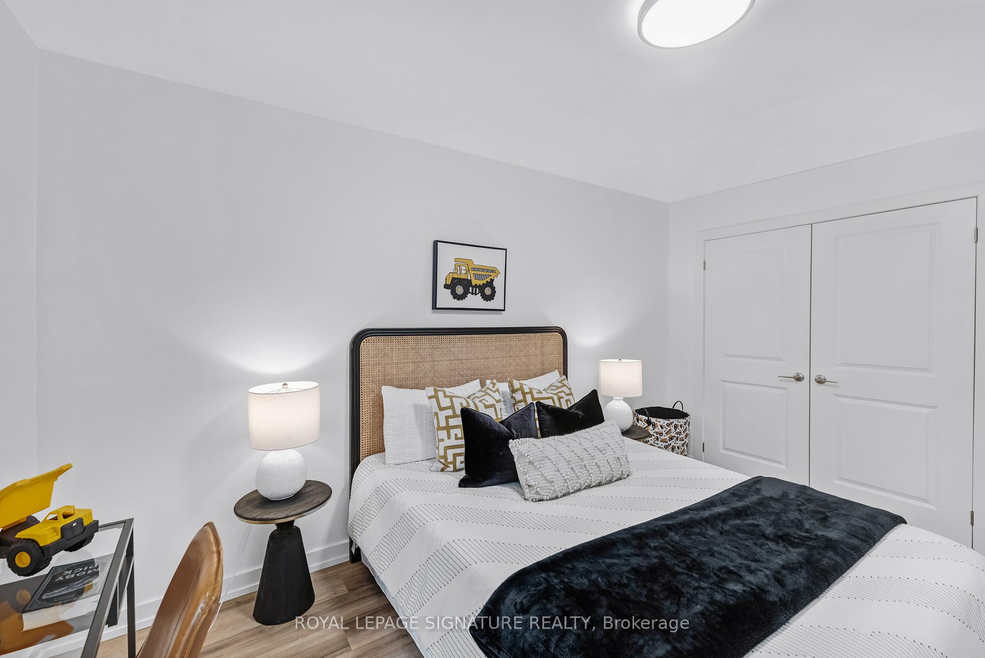Photo 22 of Unit 6, 67 Poplar Crescent, Aurora, Aurora Highlands — HOMEH