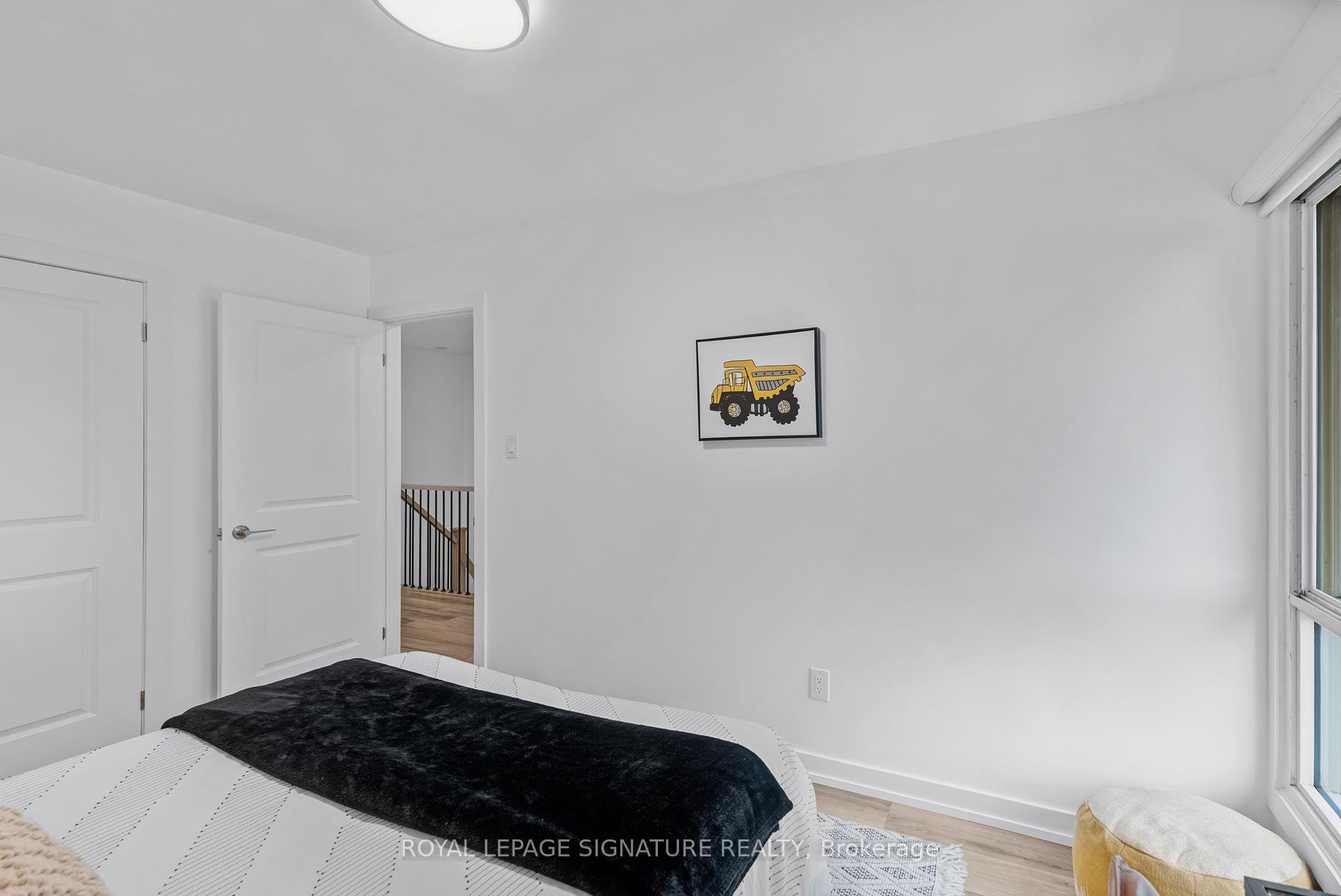 Photo 23 of Unit 6, 67 Poplar Crescent, Aurora, Aurora Highlands — HOMEH