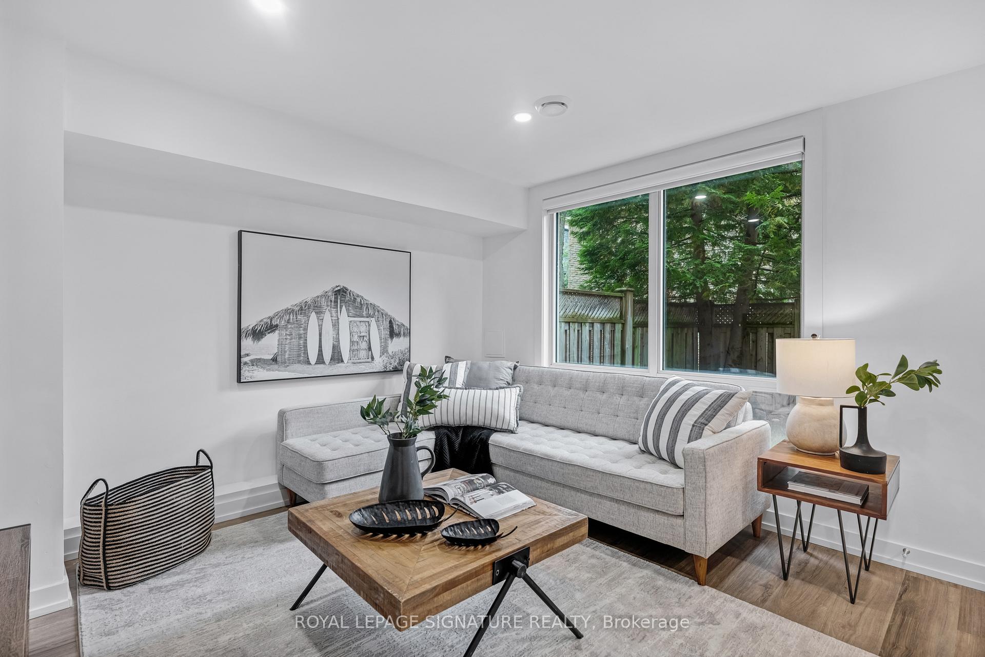 Photo 29 of Unit 6, 67 Poplar Crescent, Aurora, Aurora Highlands — HOMEH