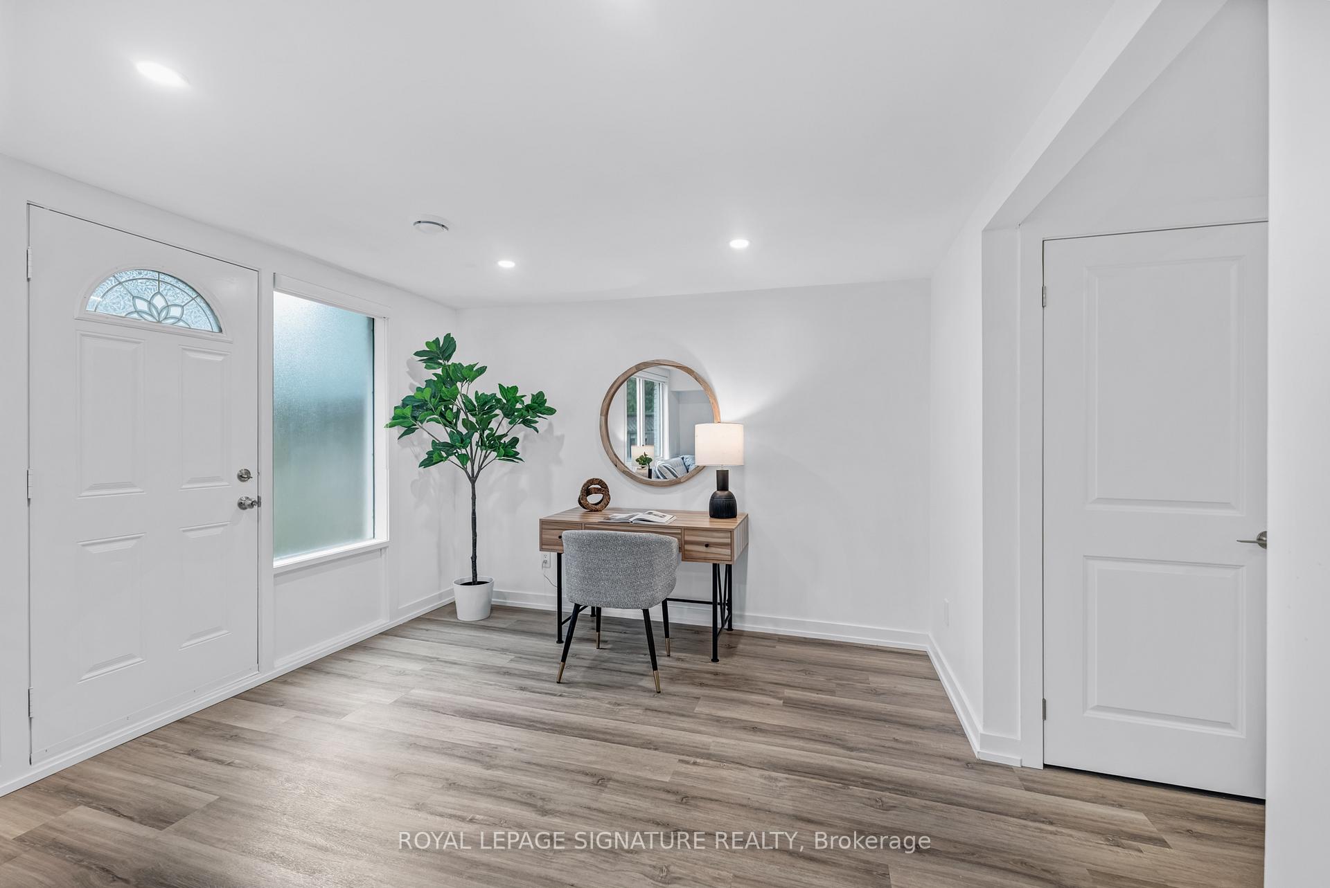 Photo 30 of Unit 6, 67 Poplar Crescent, Aurora, Aurora Highlands — HOMEH