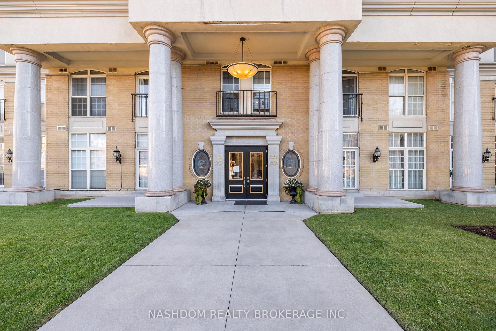 Front of Unit 803, 135 James Street S