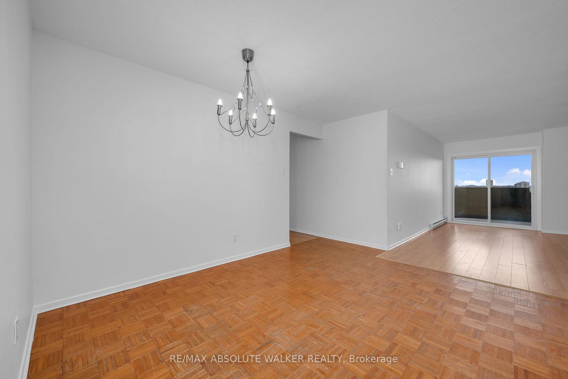 Photo 6 of Unit 1809, 158C McArthur Avenue, Ottawa, Vanier — HOMEH