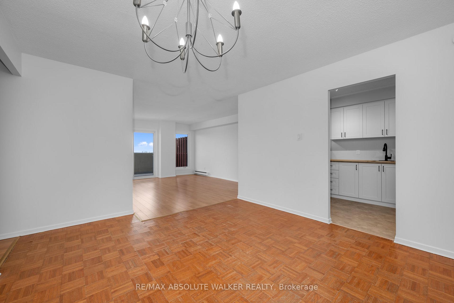 Photo 7 of Unit 1809, 158C McArthur Avenue, Ottawa, Vanier — HOMEH