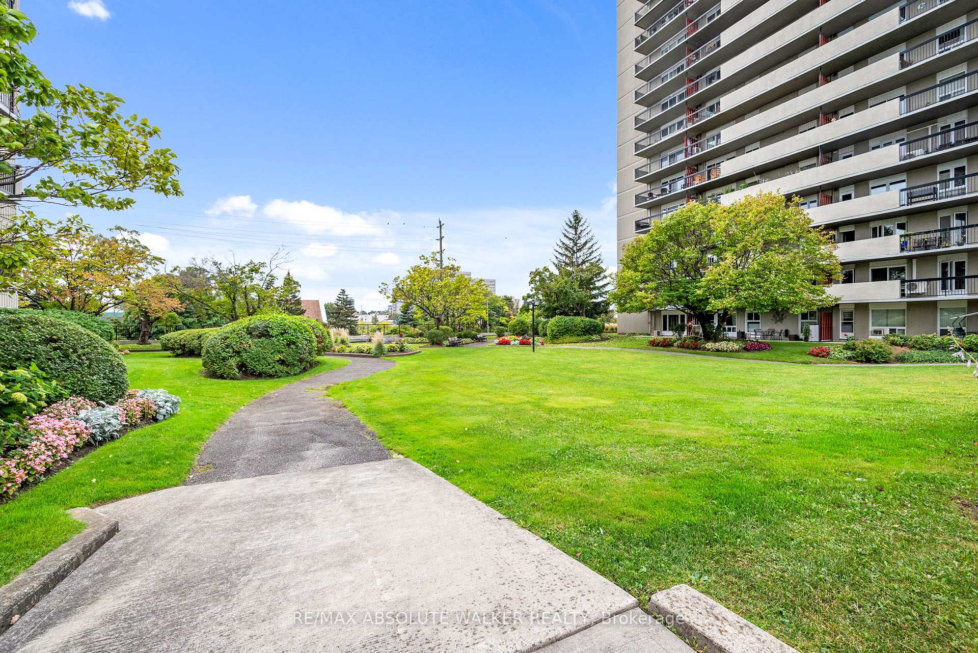 Photo 23 of Unit 1809, 158C McArthur Avenue, Ottawa, Vanier — HOMEH