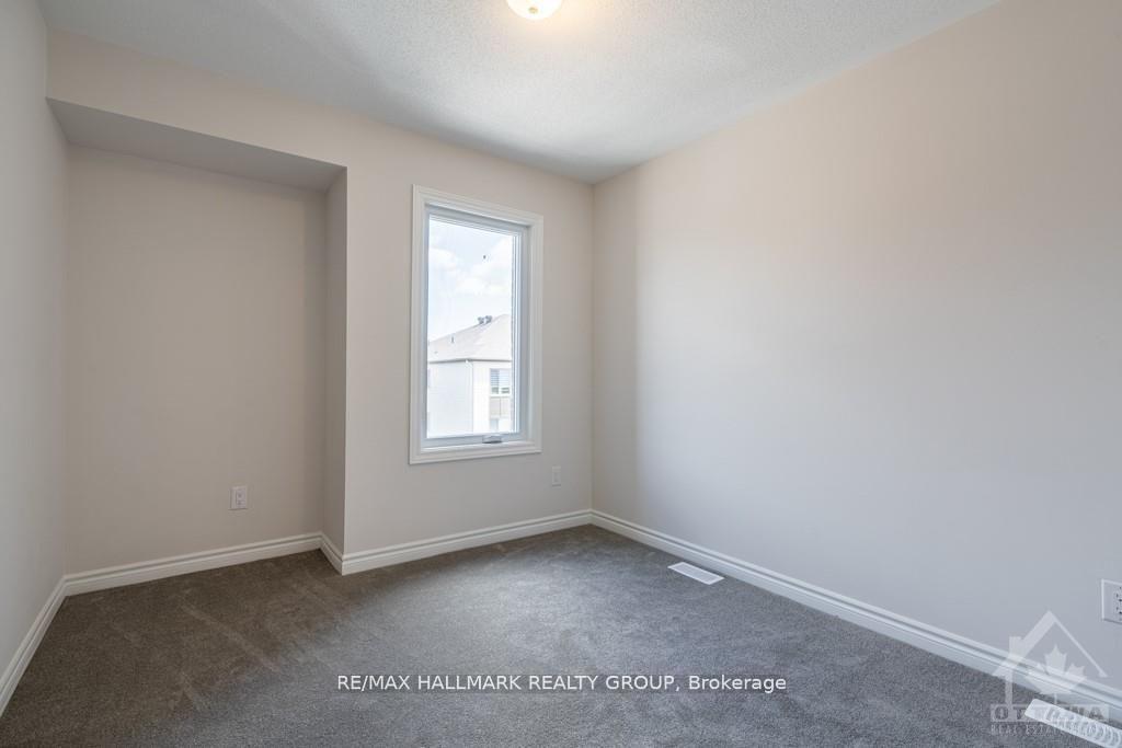 Photo 9 of 810 Kiniw Private, Ottawa, Manor Park — HOMEH