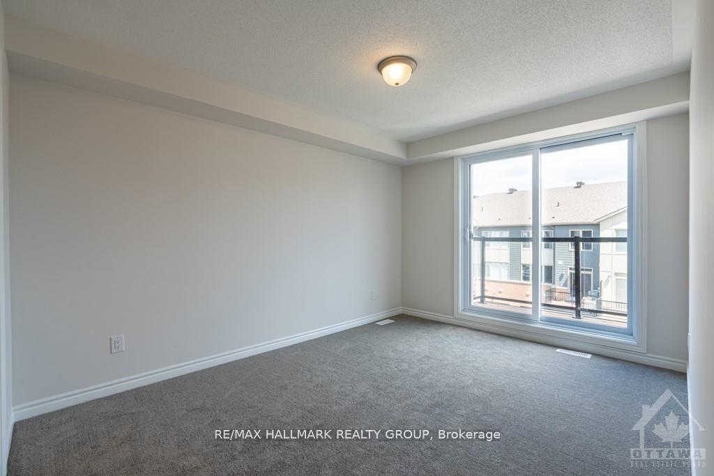 Photo 10 of 810 Kiniw Private, Ottawa, Manor Park — HOMEH