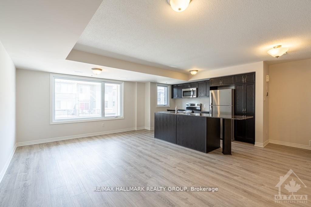 Photo 20 of 810 Kiniw Private, Ottawa, Manor Park — HOMEH