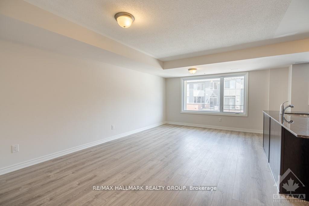 Photo 21 of 810 Kiniw Private, Ottawa, Manor Park — HOMEH