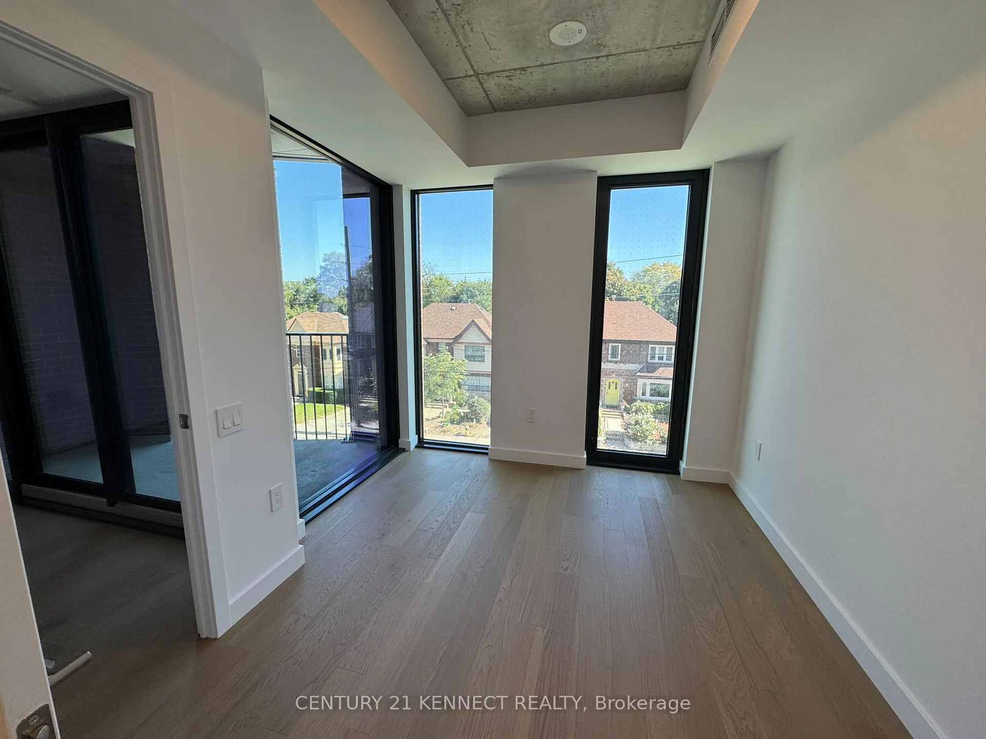 Photo 11 of Unit 302, 1720 Bayview Avenue, Toronto, Mount Pleasant East — HOMEH