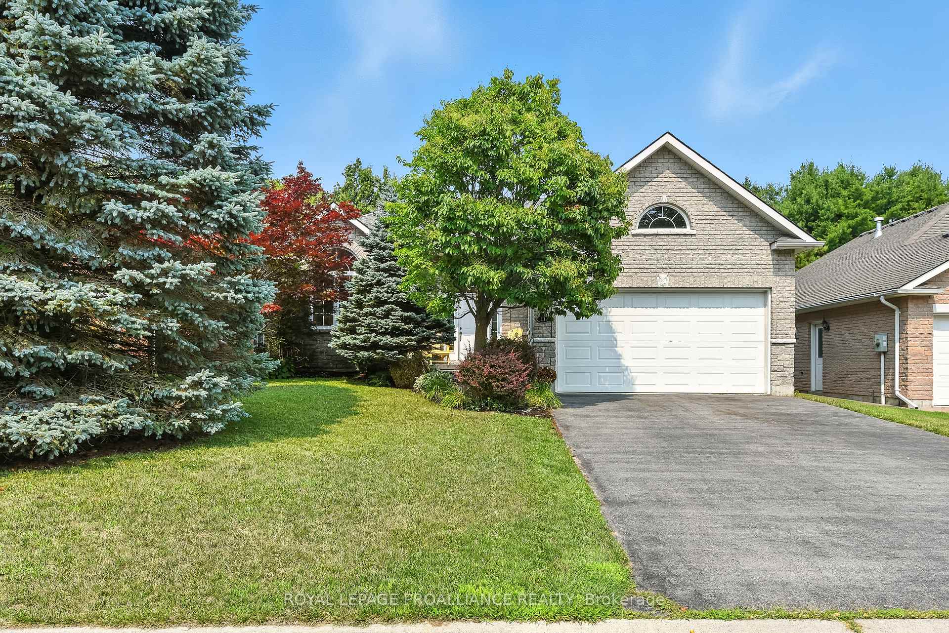 Front of 11 Mill Pond Court