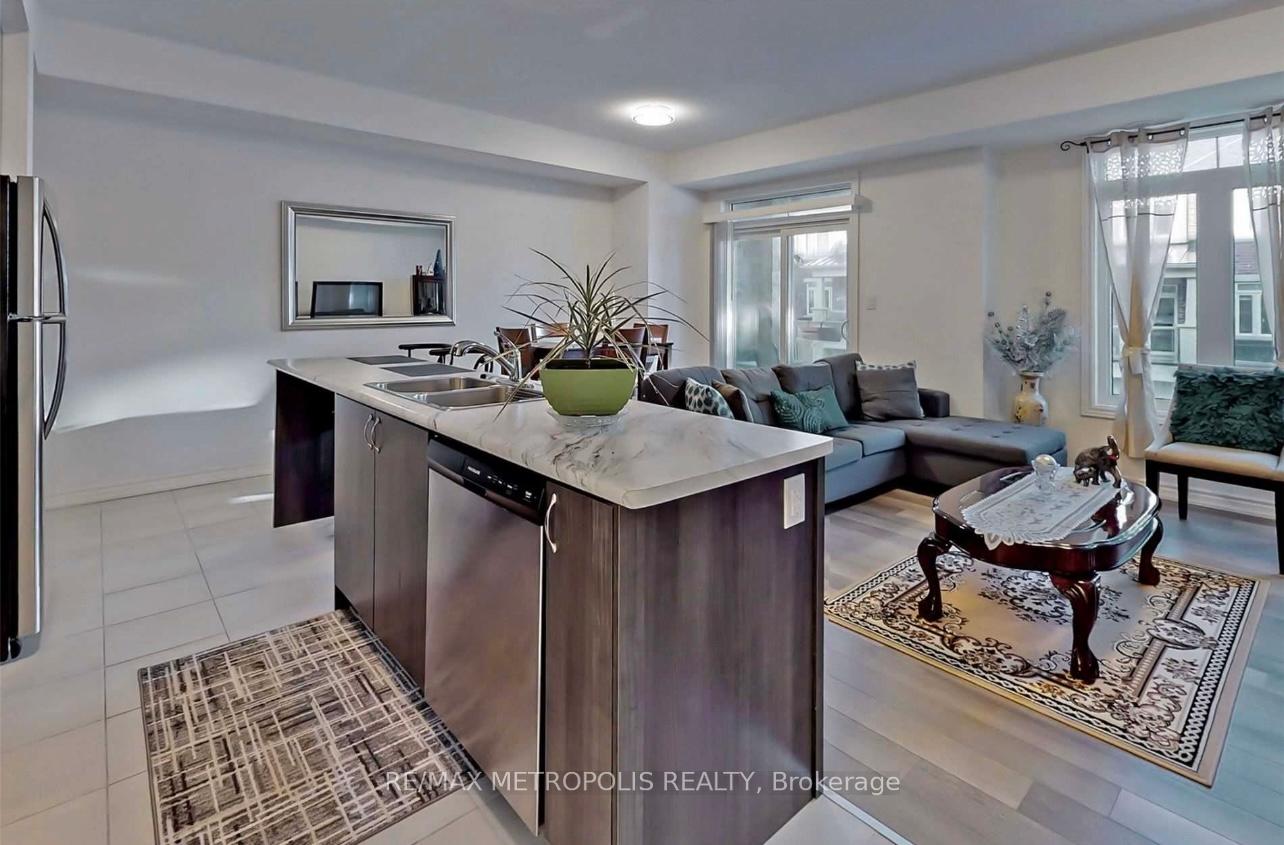 Photo 8 of Unit 39, 2568 Ladyfern Crossing, Pickering, Duffin Heights — HOMEH