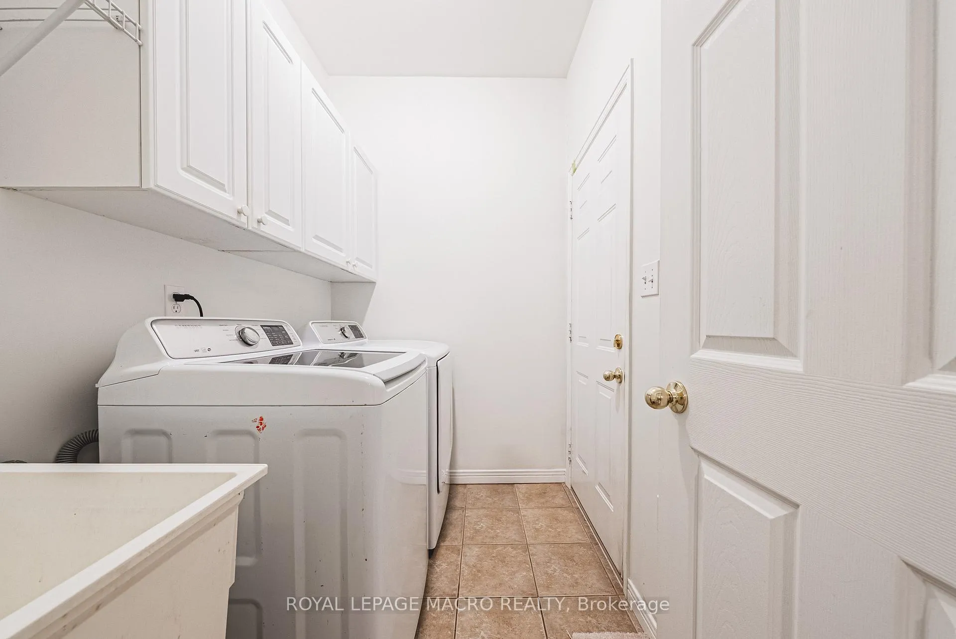 Photo 20 of Unit 3, 163 Livingston Avenue, Grimsby, Grimsby West — HOMEH