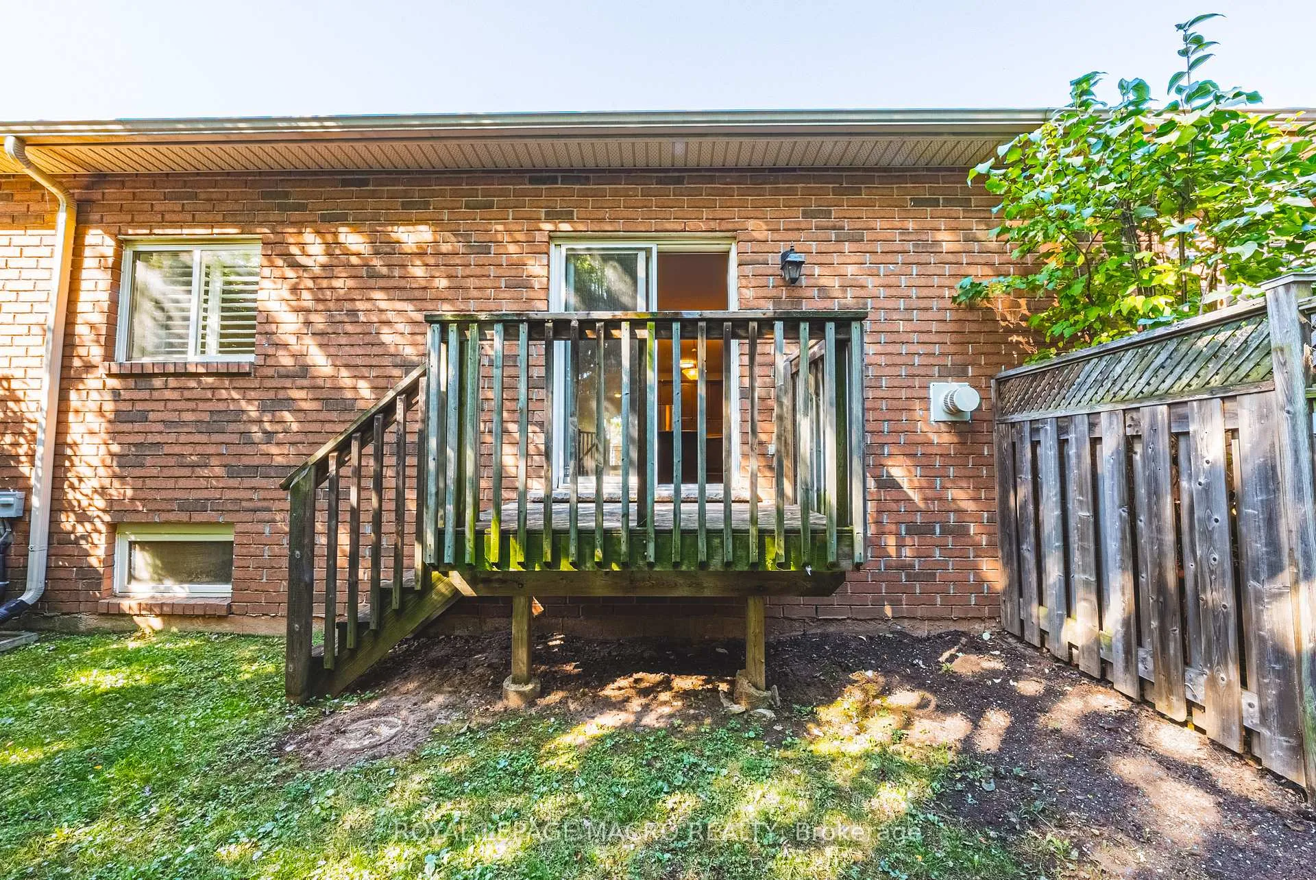 Photo 32 of Unit 3, 163 Livingston Avenue, Grimsby, Grimsby West — HOMEH