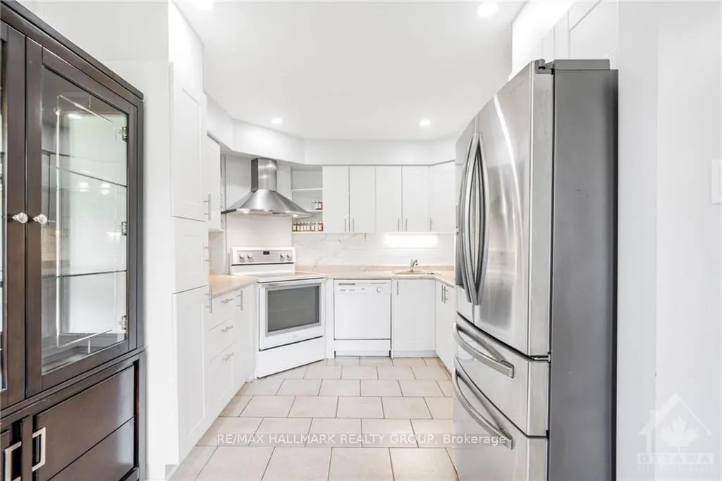 Photo 5 of Unit 78, 2939 Fairlea Crescent, Ottawa, Heron Gate/Industrial Park — HOMEH