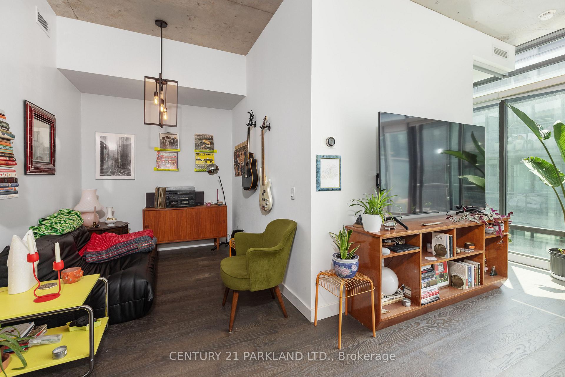 Photo 11 of Unit 720, 90 Broadview Avenue, Toronto, South Riverdale — HOMEH