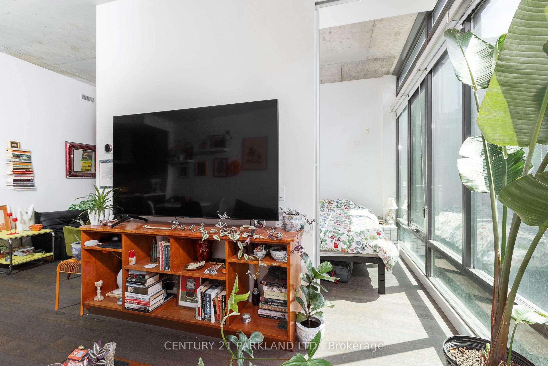 Photo 16 of Unit 720, 90 Broadview Avenue, Toronto, South Riverdale — HOMEH